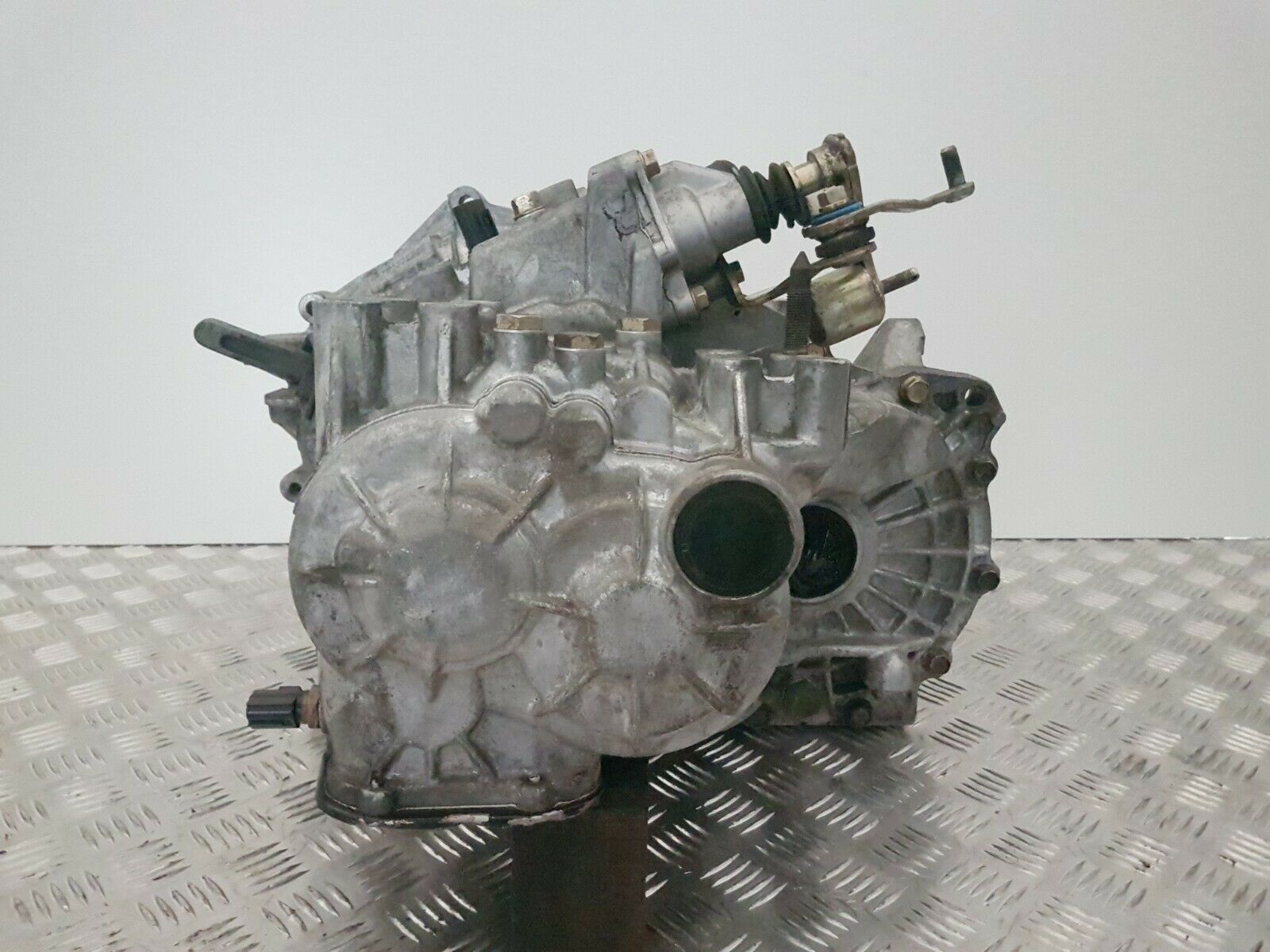 VOLVO V40 1.9DIESEL 1999 MANUAL GEARBOX OEM  KF5M421F8A6  /  30613577 /  F5M42 - Fresh Stock Dated December 2025