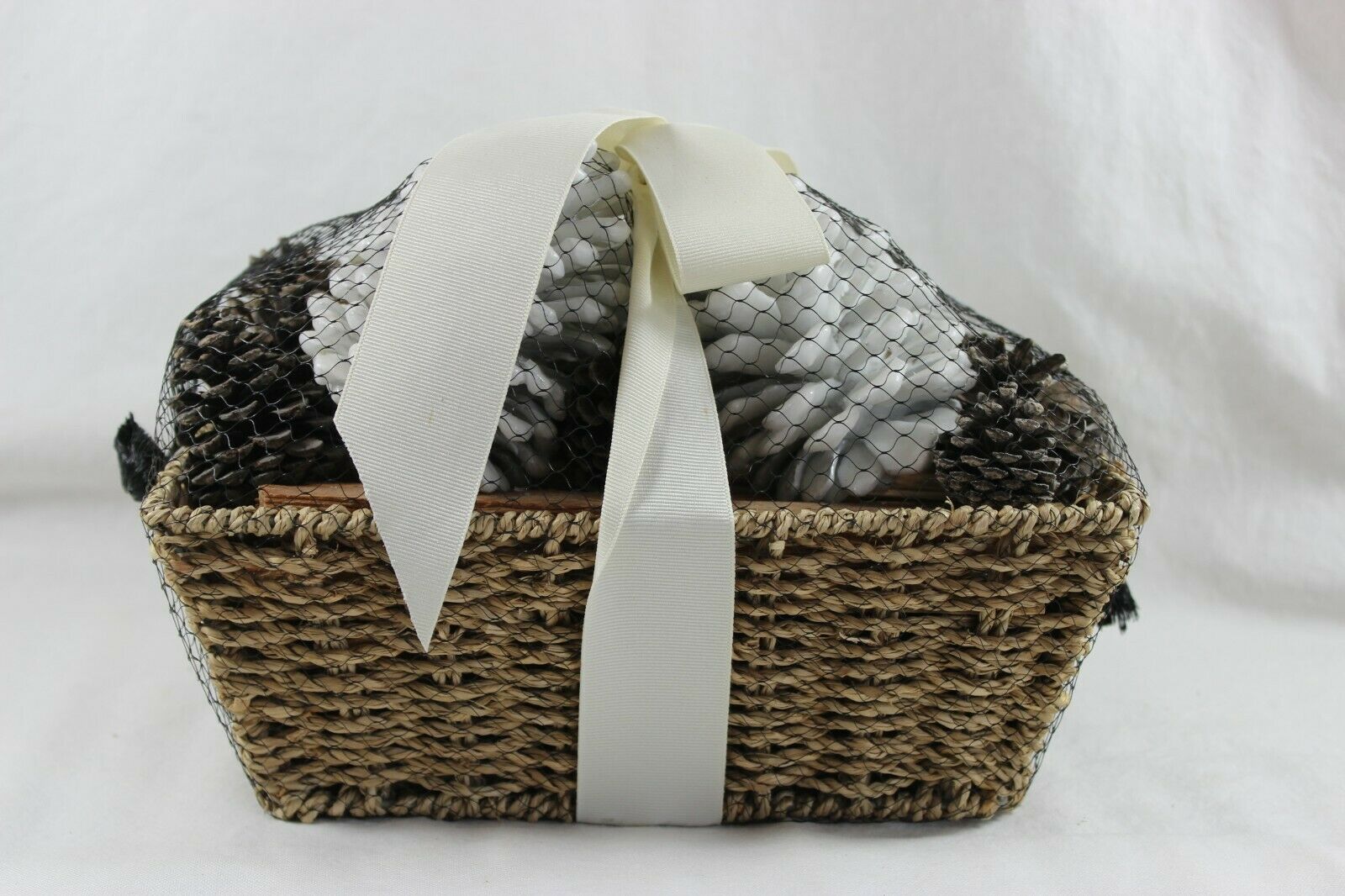 L. L. Bean Winter White Fire-Starter Gift Basket Fatwood Kindling Pinecones - Fresh Stock Dated December 2025