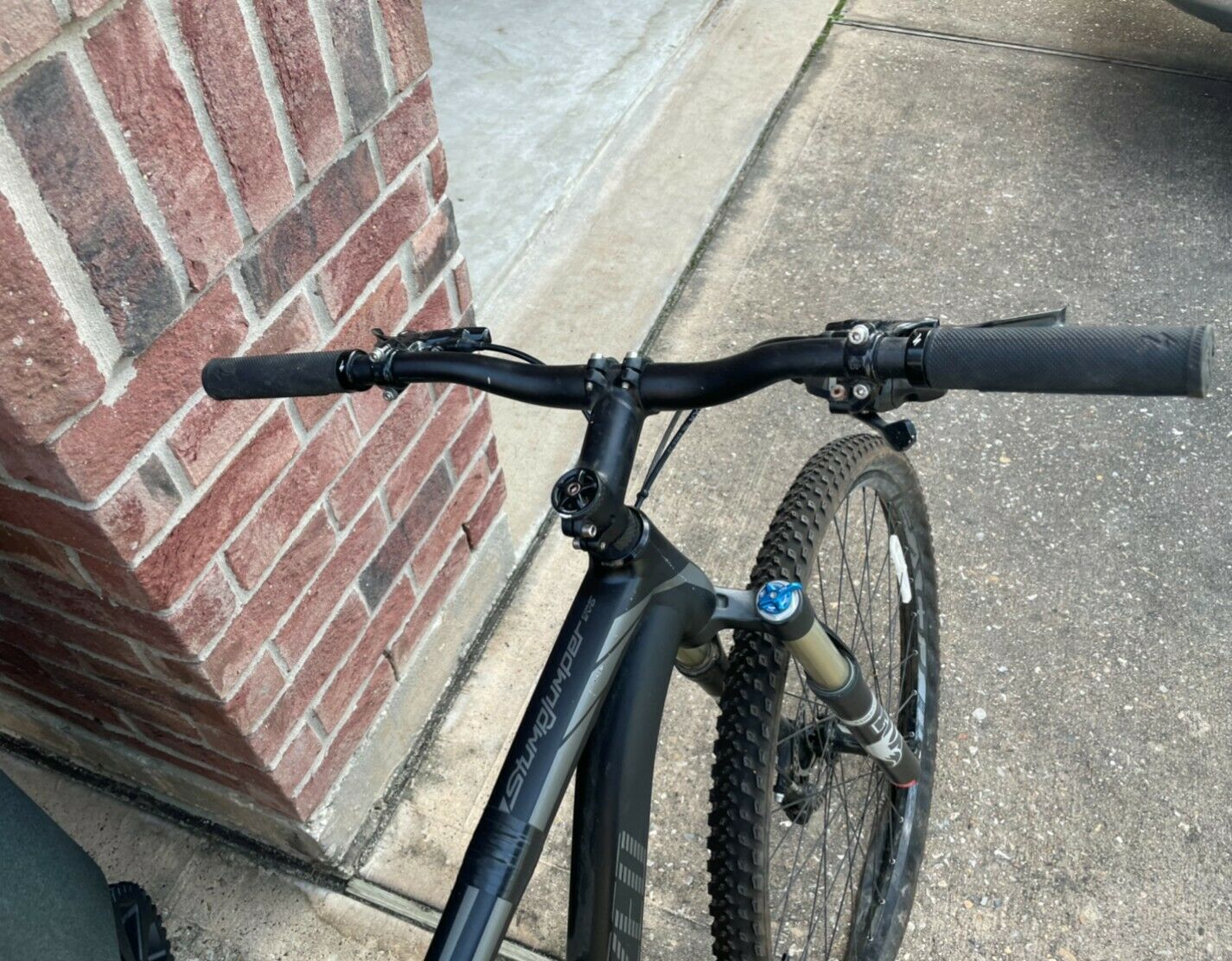 Specialized - Stumpjumper Evo - Fresh Stock Dated December 2025