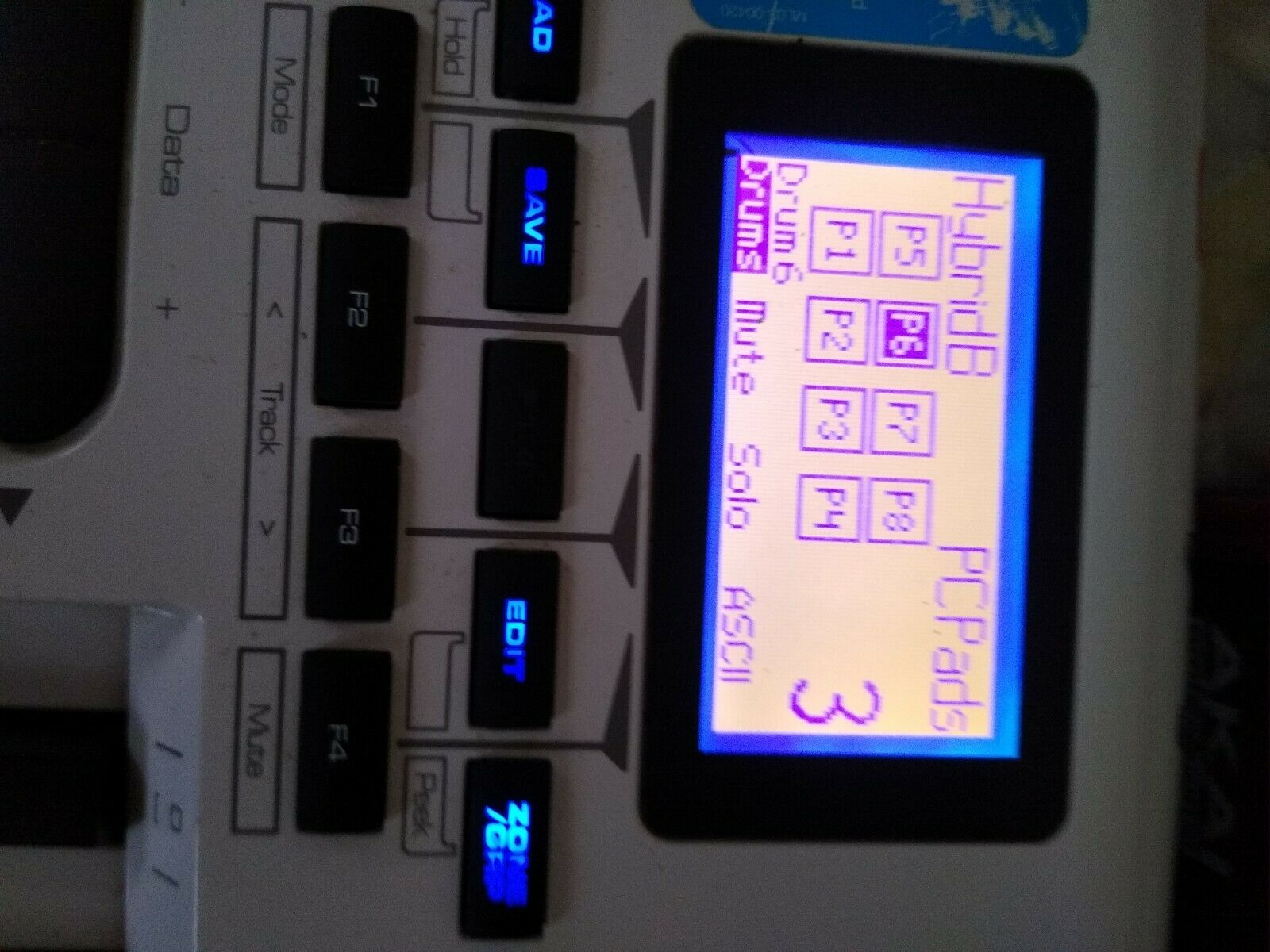 White Axiom pro 25 m audioAdvanced 25-Key USB MIDI Controller with HyperControl - Fresh Stock Dated December 2025