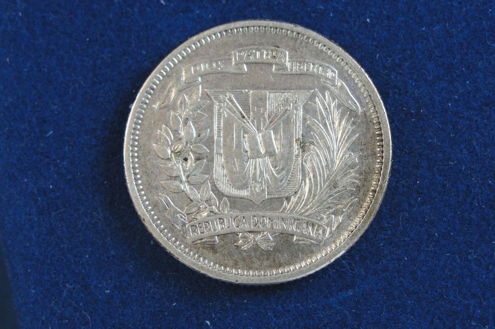 1942 Dominican Republic Silver 25 Centavos Better Date Coin Looks AU *You Grade* - Fresh Stock Dated December 2025