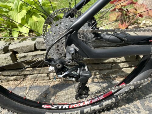 Small 15.5” Carbon hard tail Mountain Bike Sub 20 Weight weenie XT King Stans - Fresh Stock Dated December 2025