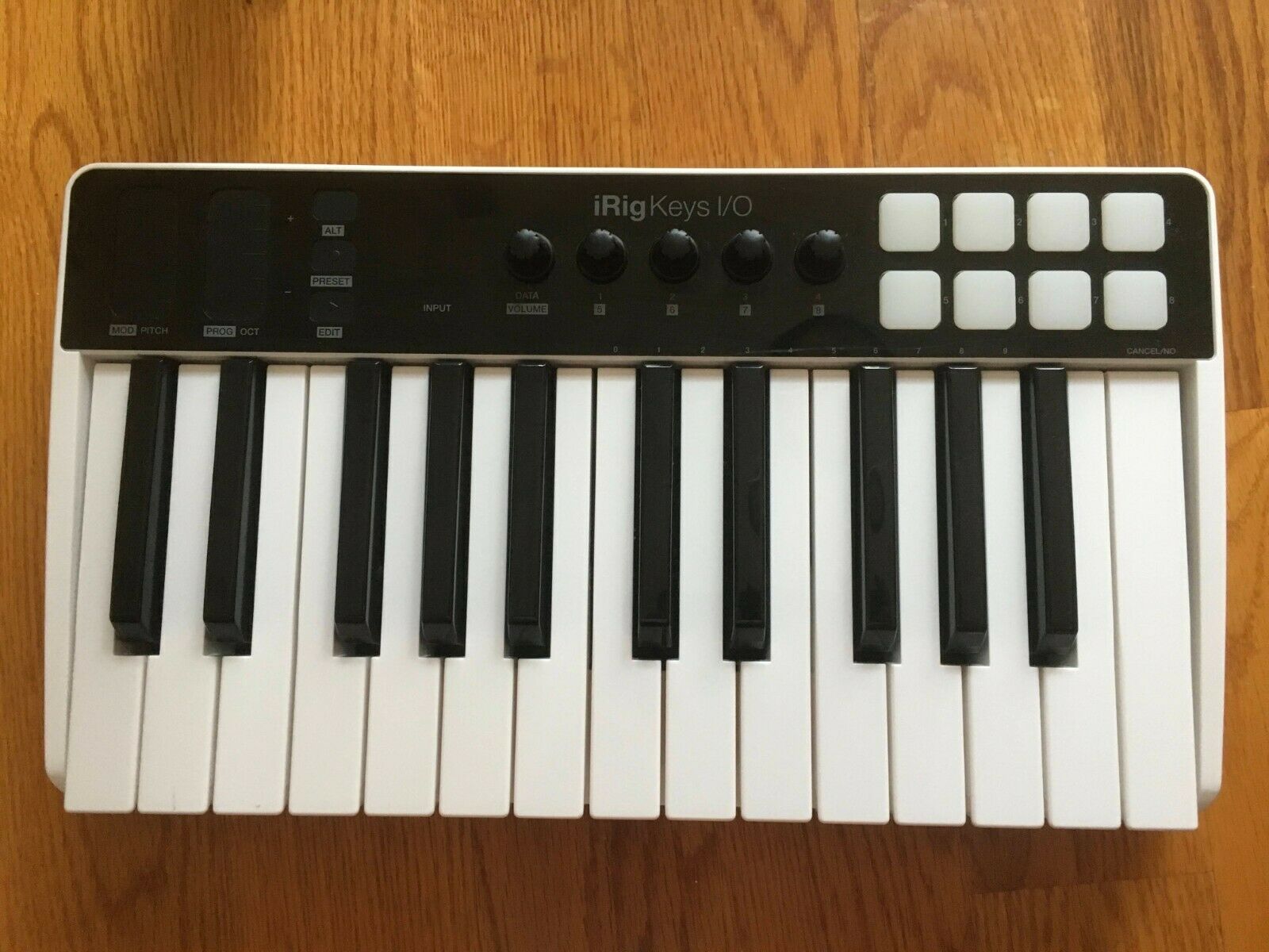 iRig Keys I/O 25 in Great Condition with Ableton Live Lite - Fresh Stock Dated December 2025