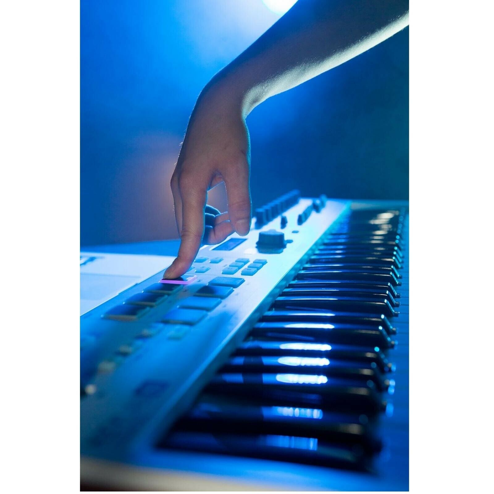 Arturia Keylab Essential 61 61-key USB MIDI Keyboard Controller w Ableton Lite - Fresh Stock Dated December 2025