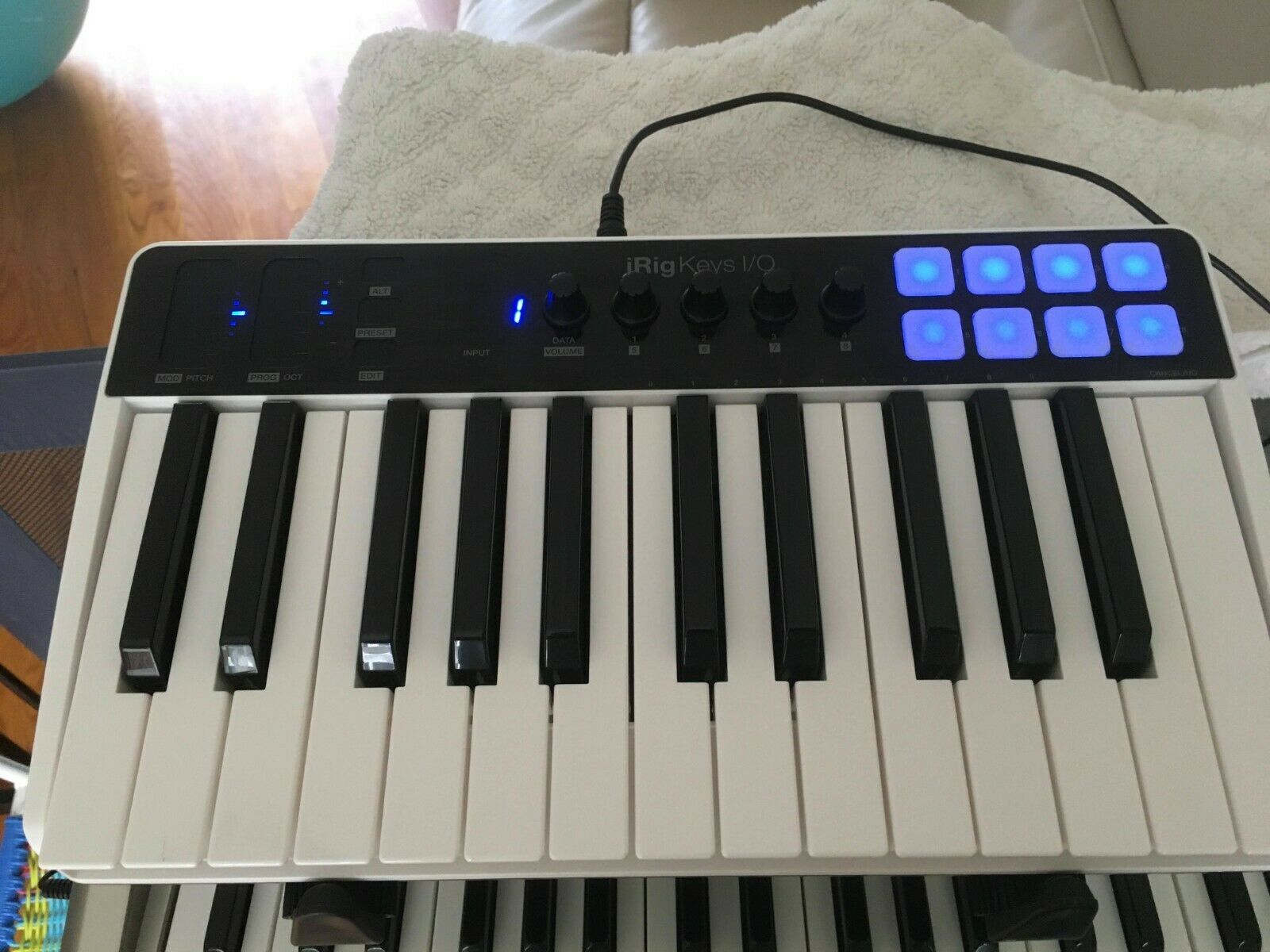 iRig Keys I/O 25 in Great Condition with Ableton Live Lite - Fresh Stock Dated December 2025