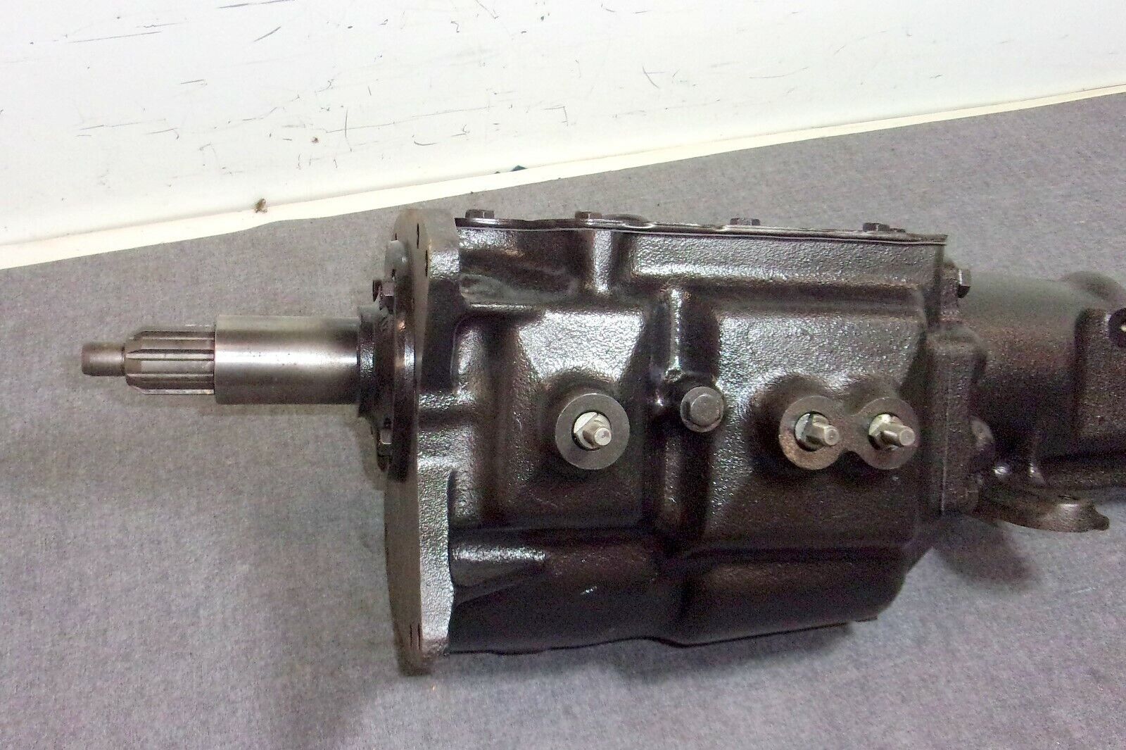 1970 FORD TOP LOADER 4 SPEED RUG-AU CLOSE 2.32 4 SP 429 FAIRLANE REBUILT 10 x 31 - Fresh Stock Dated December 2025