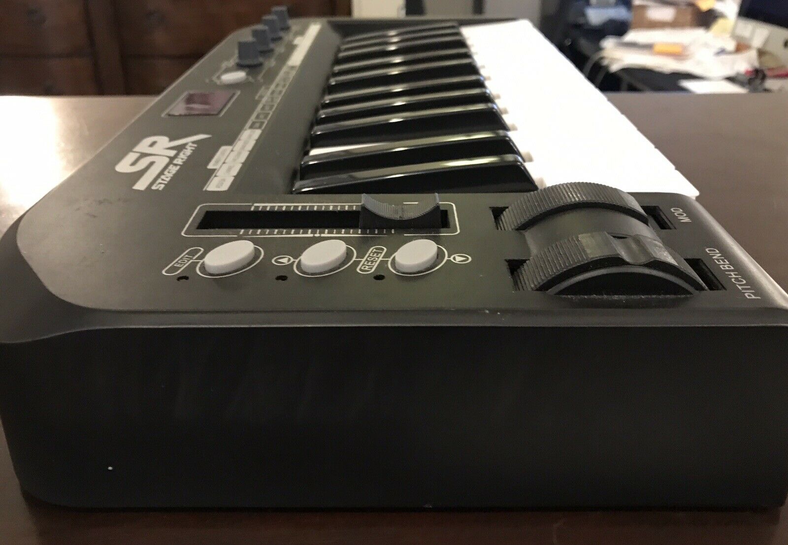 Monoprice Stage Right Midi Keyboard Controller, Black, 25 Key, with power supply - Fresh Stock Dated December 2025