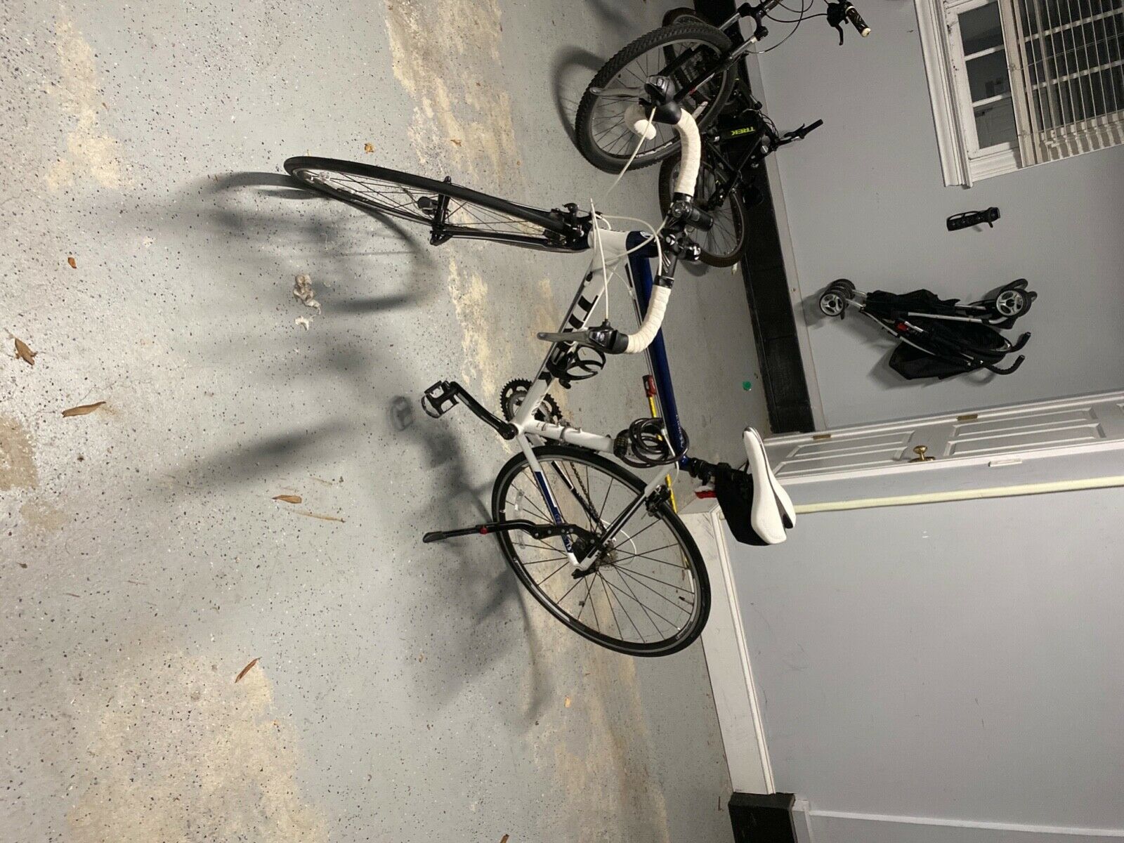 trek one series 1.5 - alpha 100 series aluminum (blue and white) (used) - Fresh Stock Dated December 2025