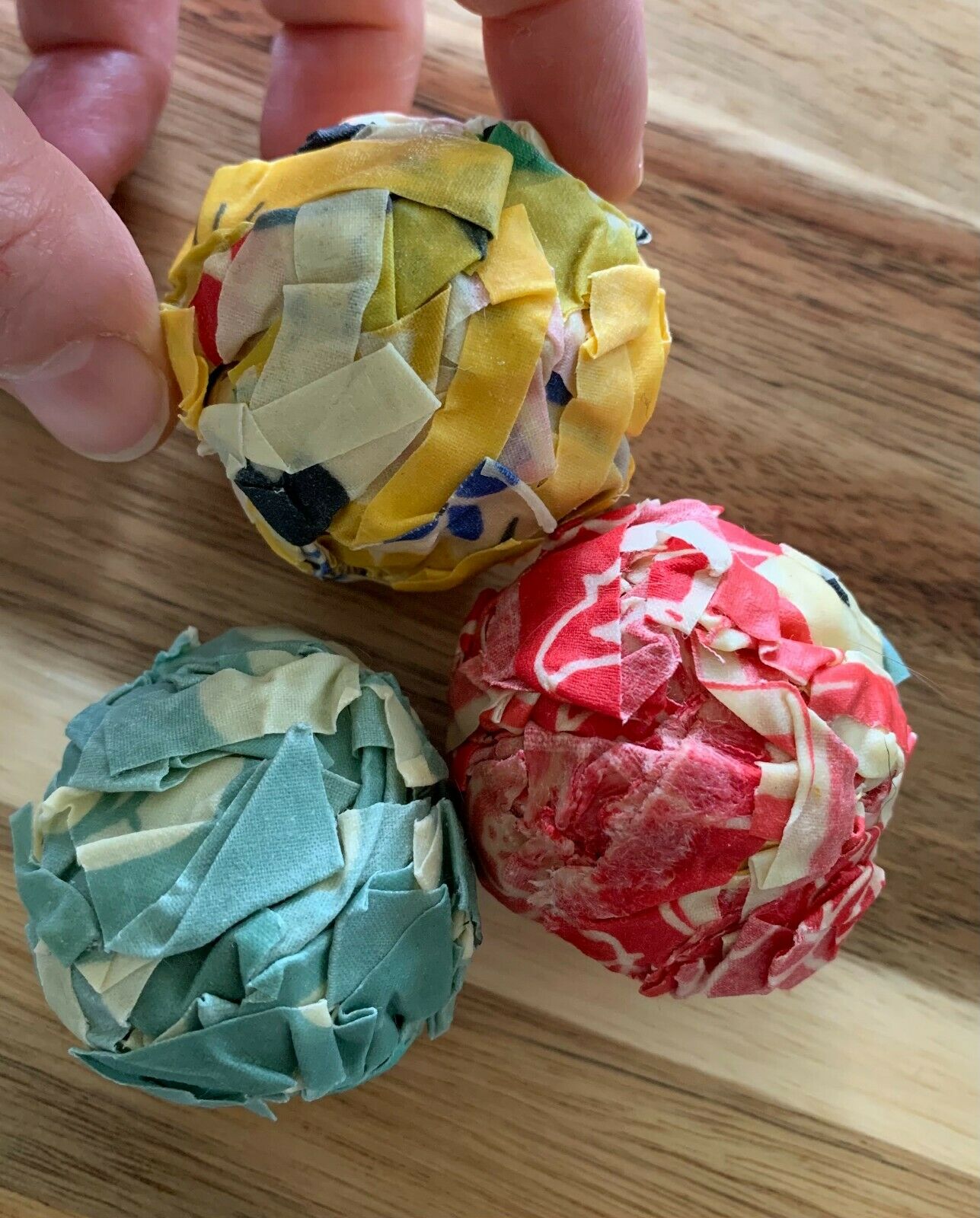 10 pieces Natural Beeswax Fire Starters HandCrafted in USA -Made in USA - Fresh Stock Dated January 2026