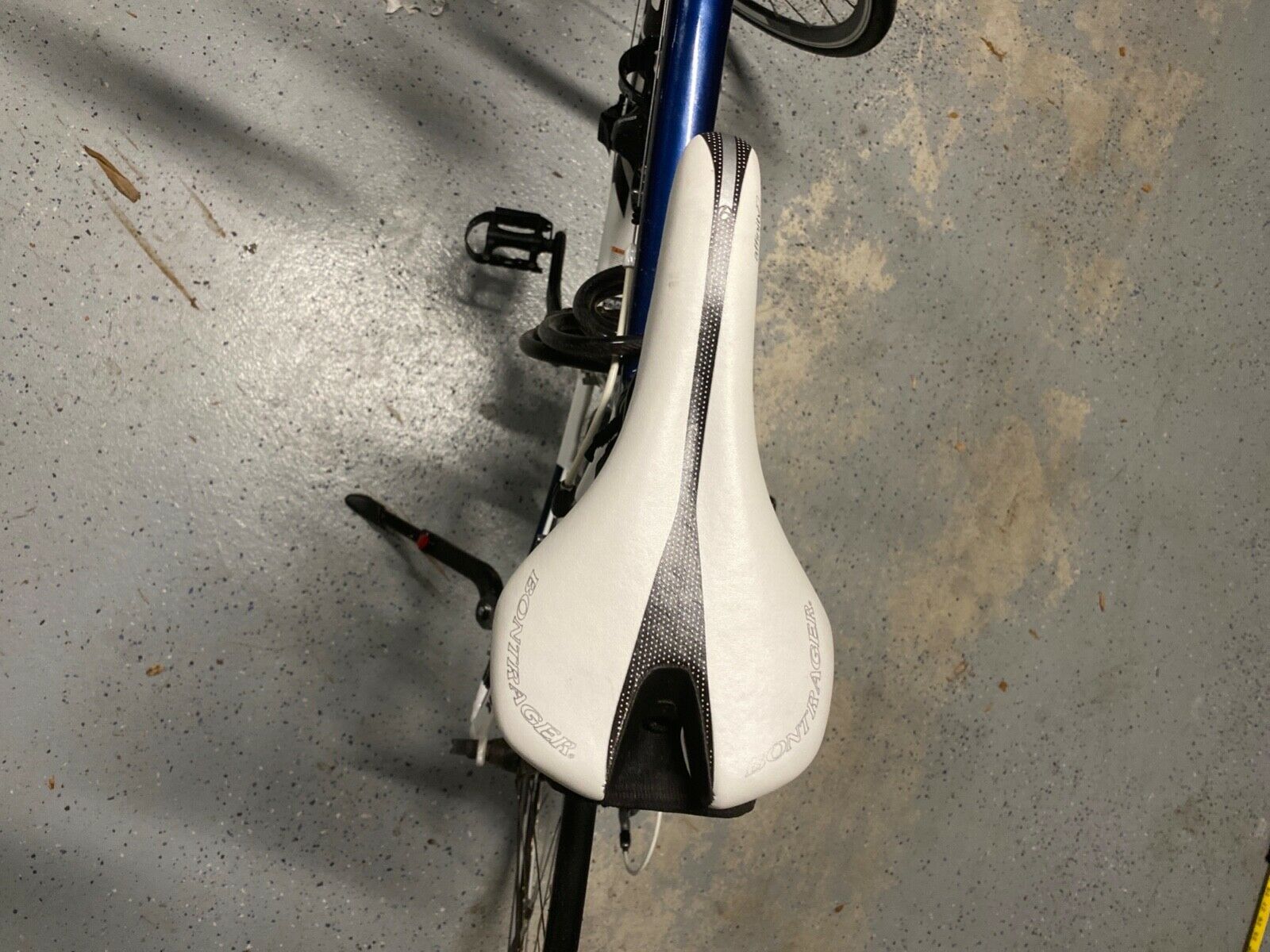 trek one series 1.5 - alpha 100 series aluminum (blue and white) (used) - Fresh Stock Dated December 2025