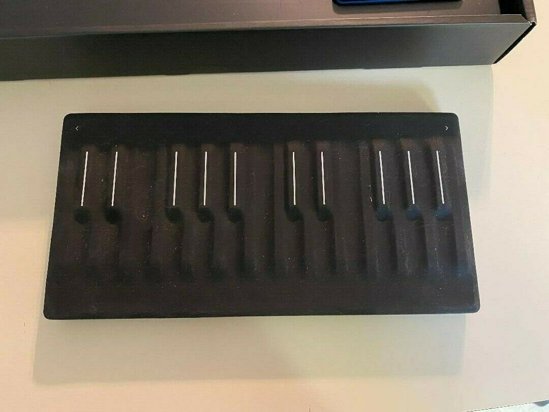 ROLI Songmaker Kit Garage Band Edition for MAC - Fresh Stock Dated December 2025