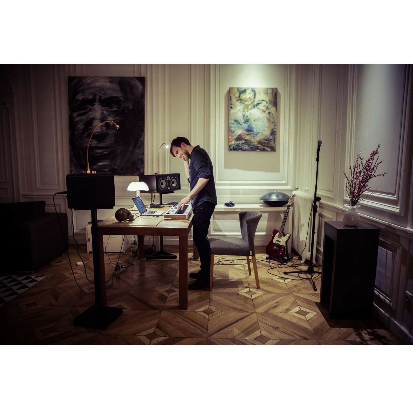 Arturia Keylab Essential 61 61-key USB MIDI Keyboard Controller w Ableton Lite - Fresh Stock Dated December 2025