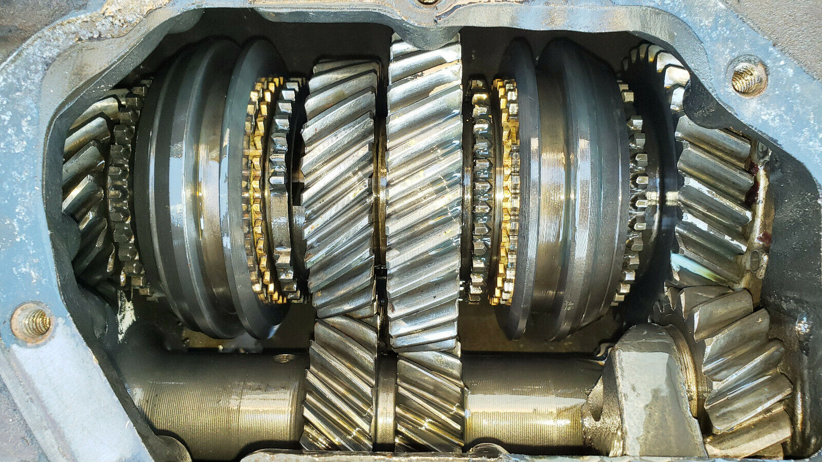 mopar E-body A230 transmission 32-spline cuda challenger deputy 3-speed 340 383 - Fresh Stock Dated December 2025