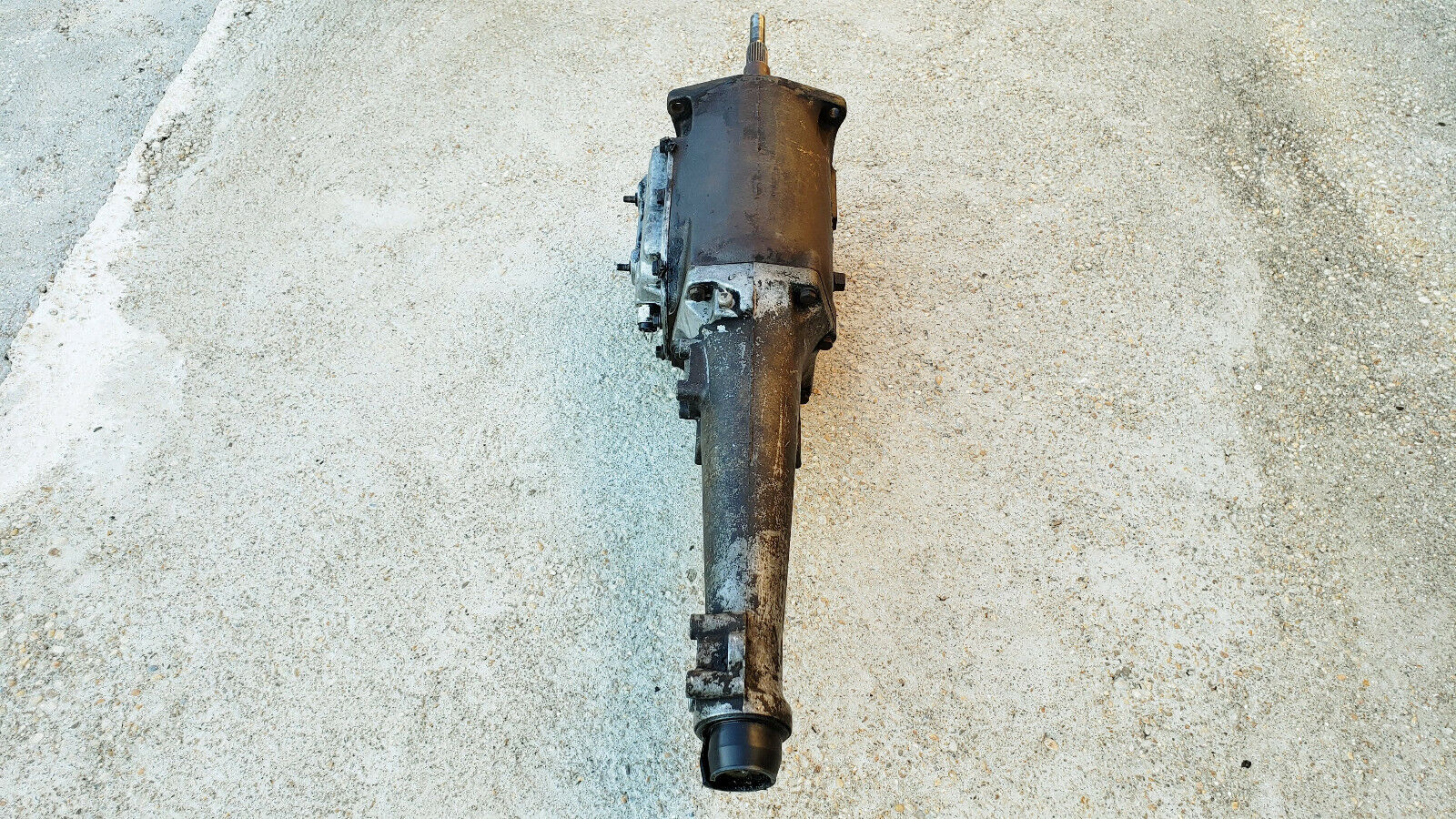 mopar E-body A230 transmission 32-spline cuda challenger deputy 3-speed 340 383 - Fresh Stock Dated December 2025