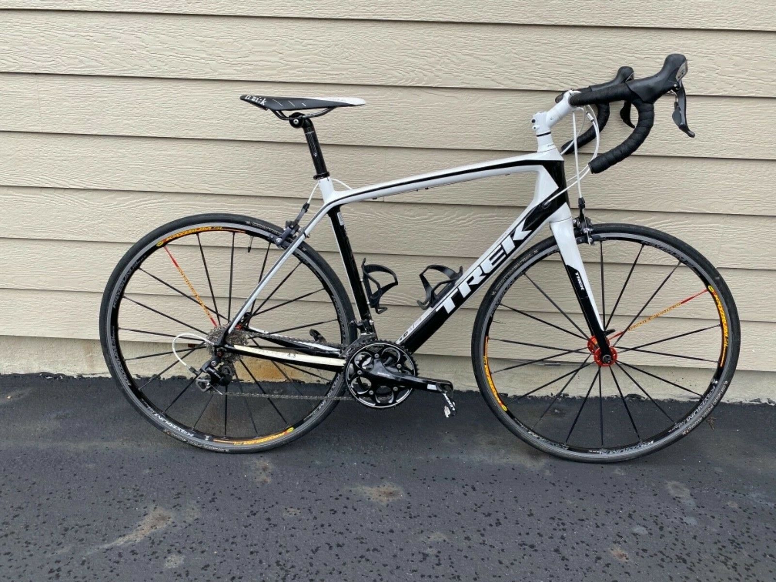 2014 trek Madone 4.3  56cm - Fresh Stock Dated December 2025