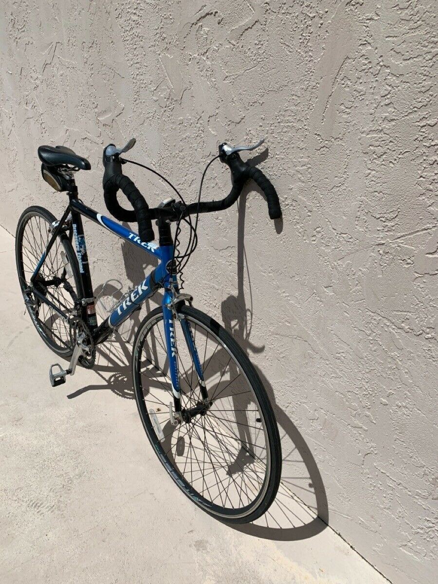 TREK BICYCLE AMD DISCOVERY CHANNEL **In-Store Pickup Only** (PSN021436) - Fresh Stock Dated January 2026