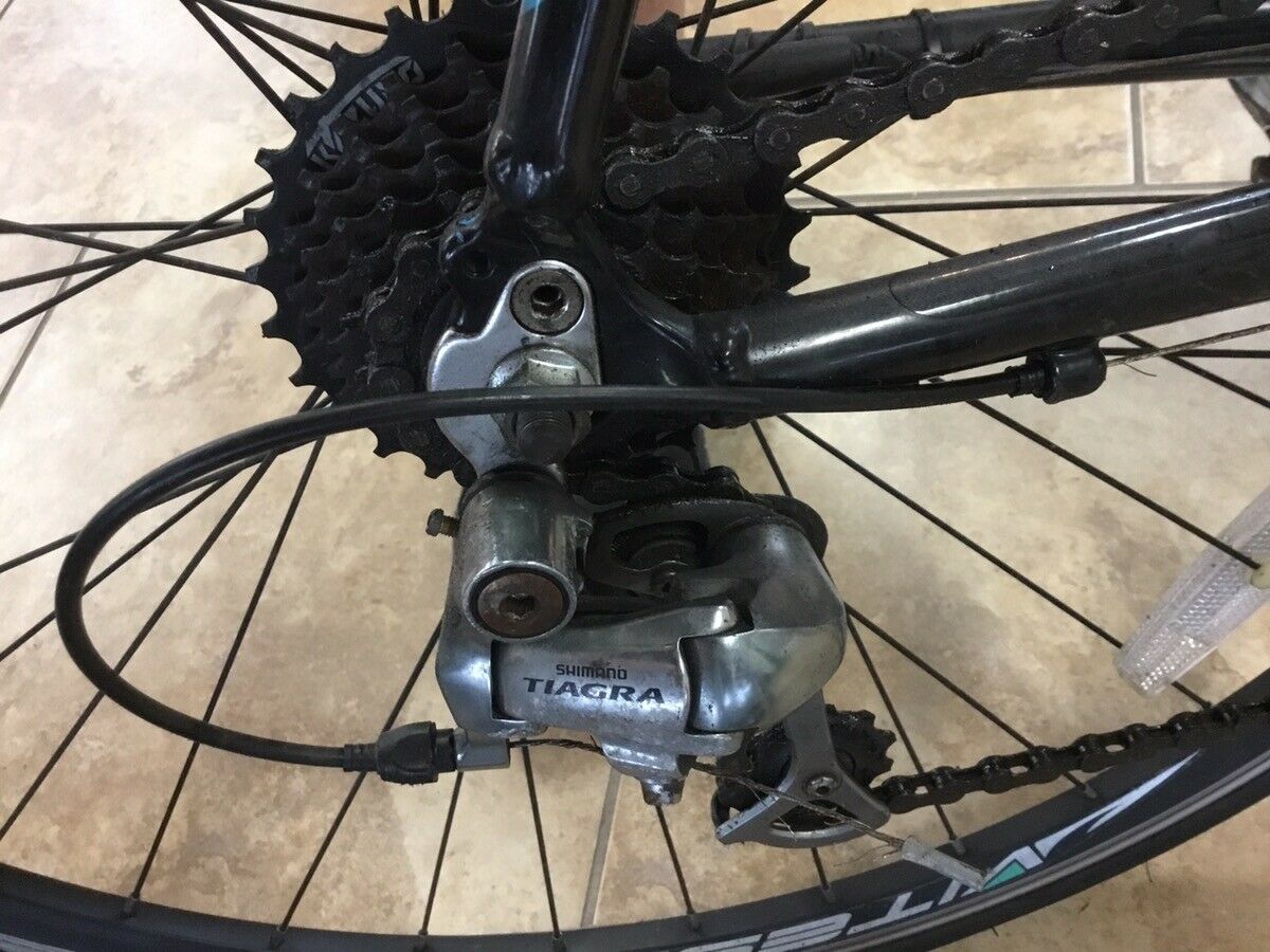 TREK BICYCLE AMD DISCOVERY CHANNEL **In-Store Pickup Only** (PSN021436) - Fresh Stock Dated January 2026