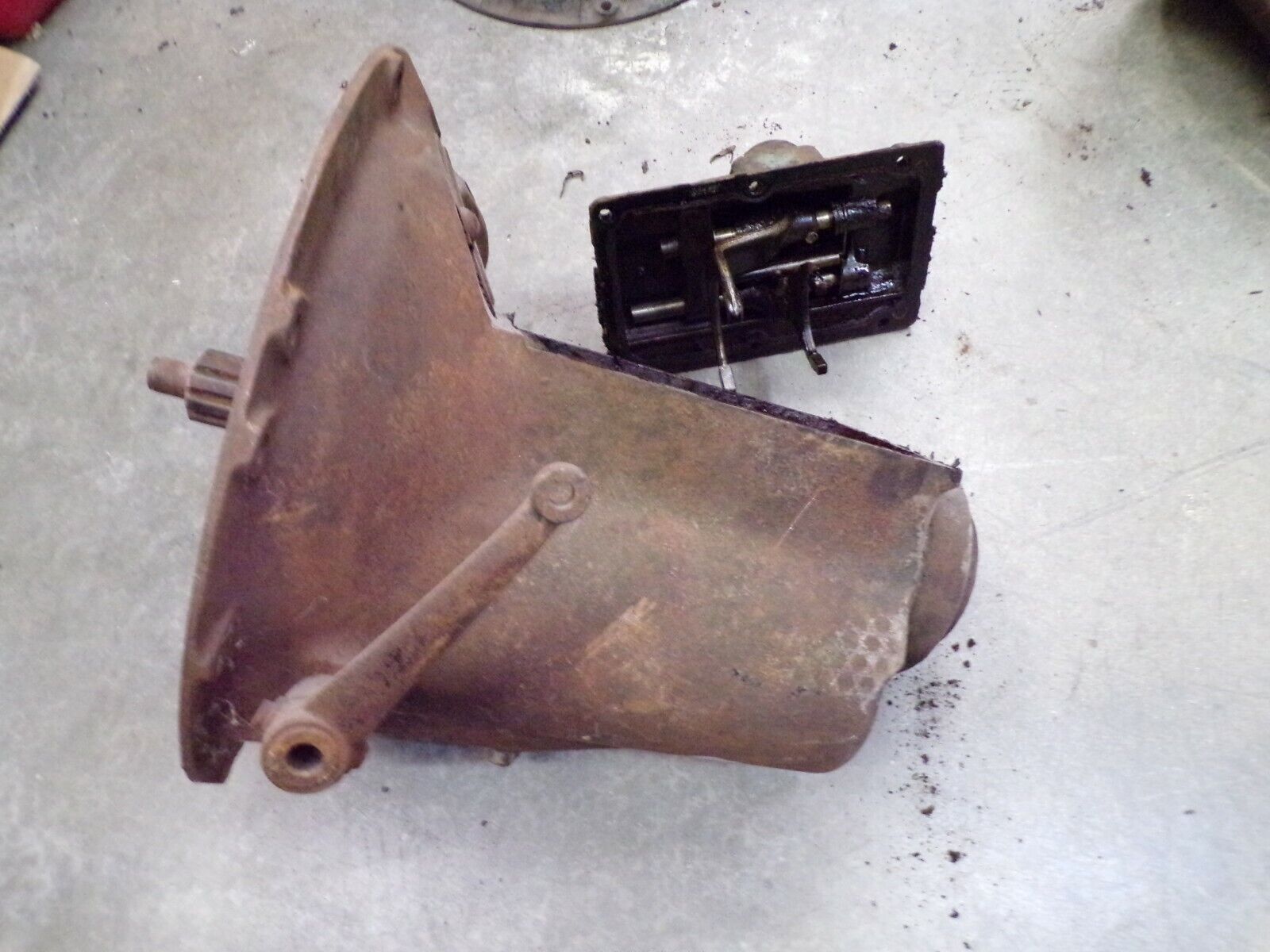 1932-1934 Ford Flathead IN N OUT Manual Transmission Top Loader Case 18-7006 - Fresh Stock Dated January 2026