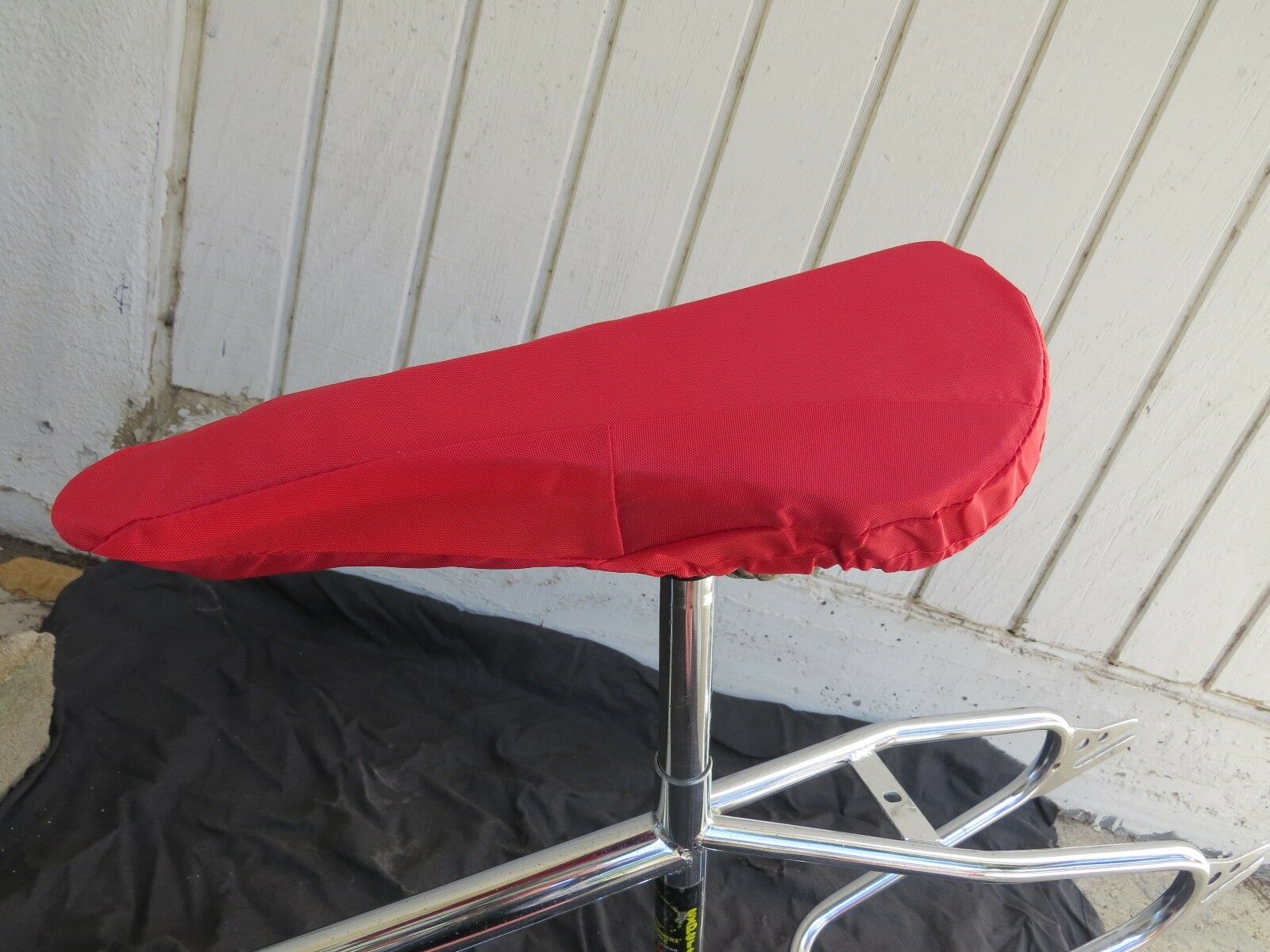 FLITE SCOTTS 1980S SEAT PAD RED COVER BMX CRUISER FREESTYLE RACING VINTAGE NOS - Fresh Stock Dated December 2025
