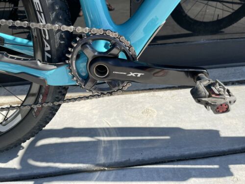 Yeti Arc, Enve M525 - Fresh Stock Dated December 2025