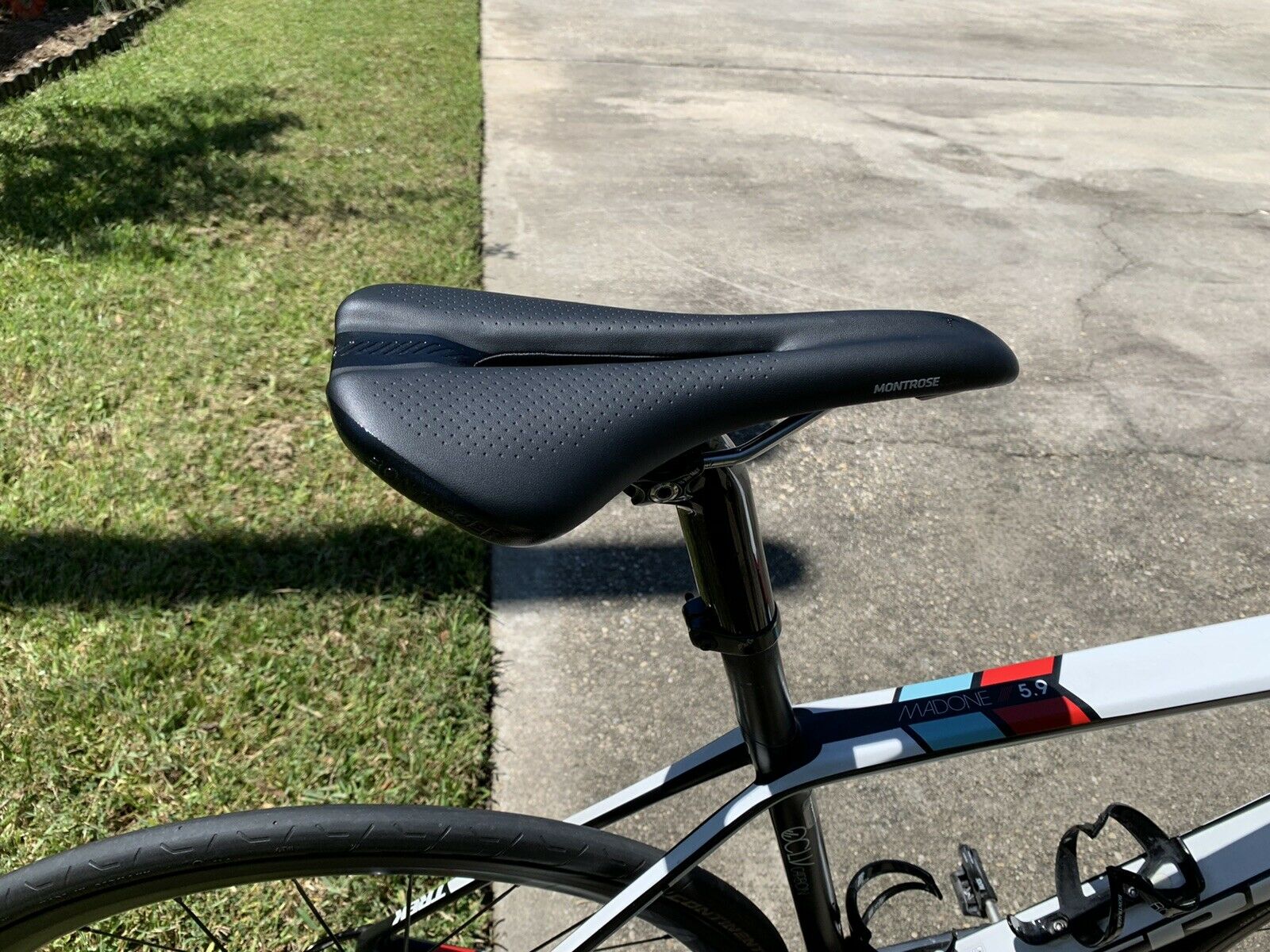 Trek Madone 5.9 Di2 56cm - Fresh Stock Dated January 2026