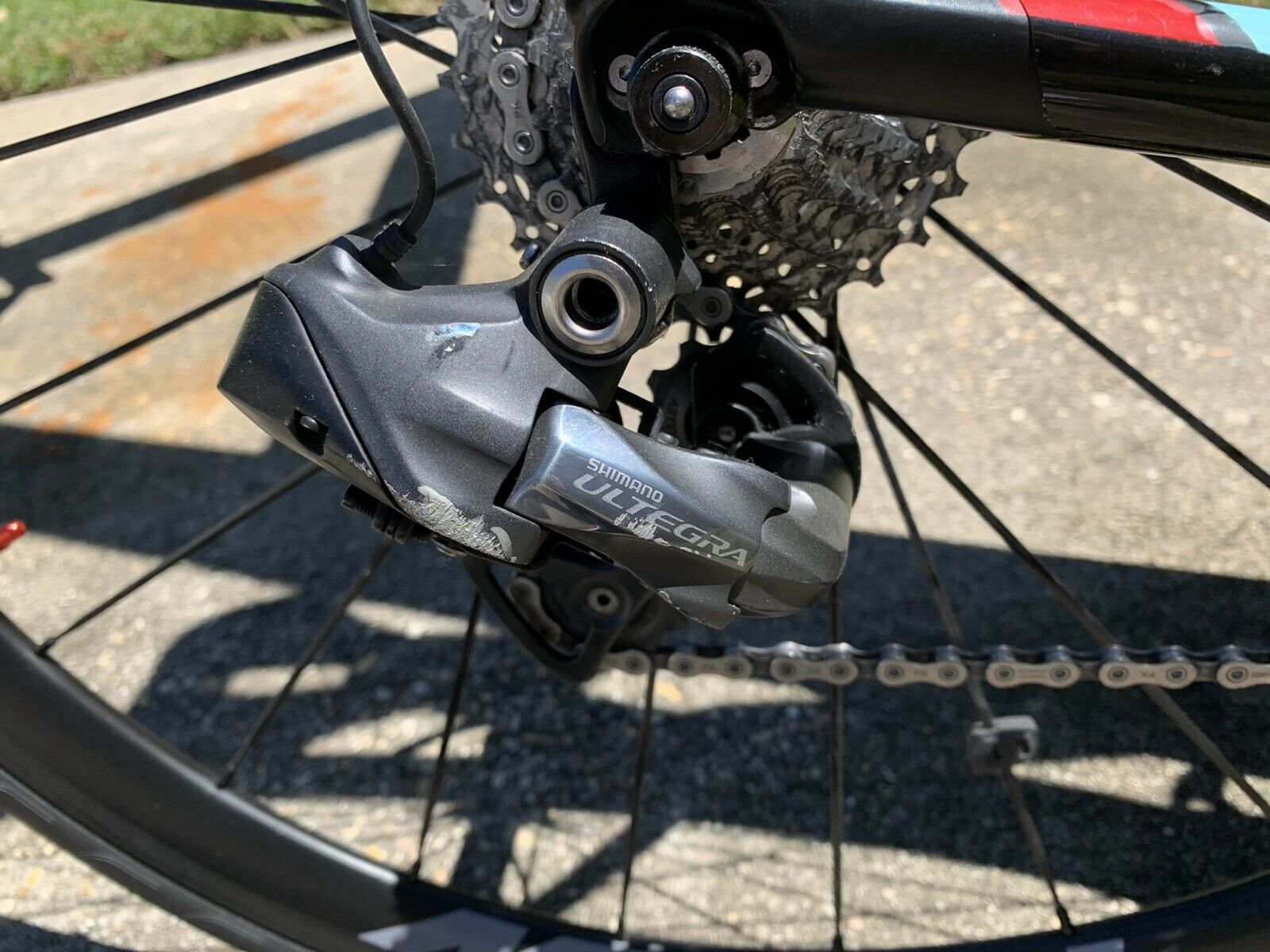 Trek Madone 5.9 Di2 56cm - Fresh Stock Dated January 2026