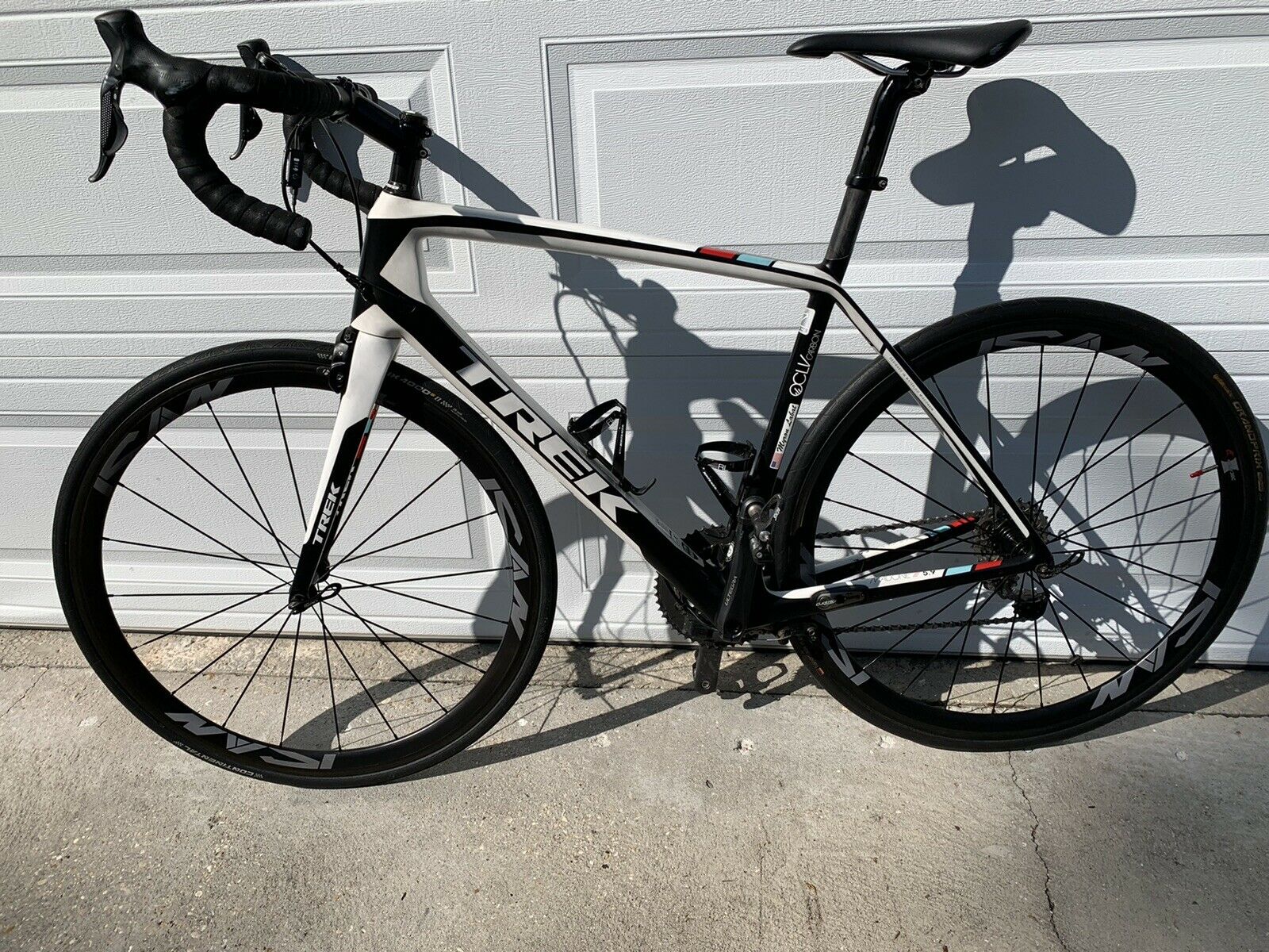 Trek Madone 5.9 Di2 56cm - Fresh Stock Dated January 2026