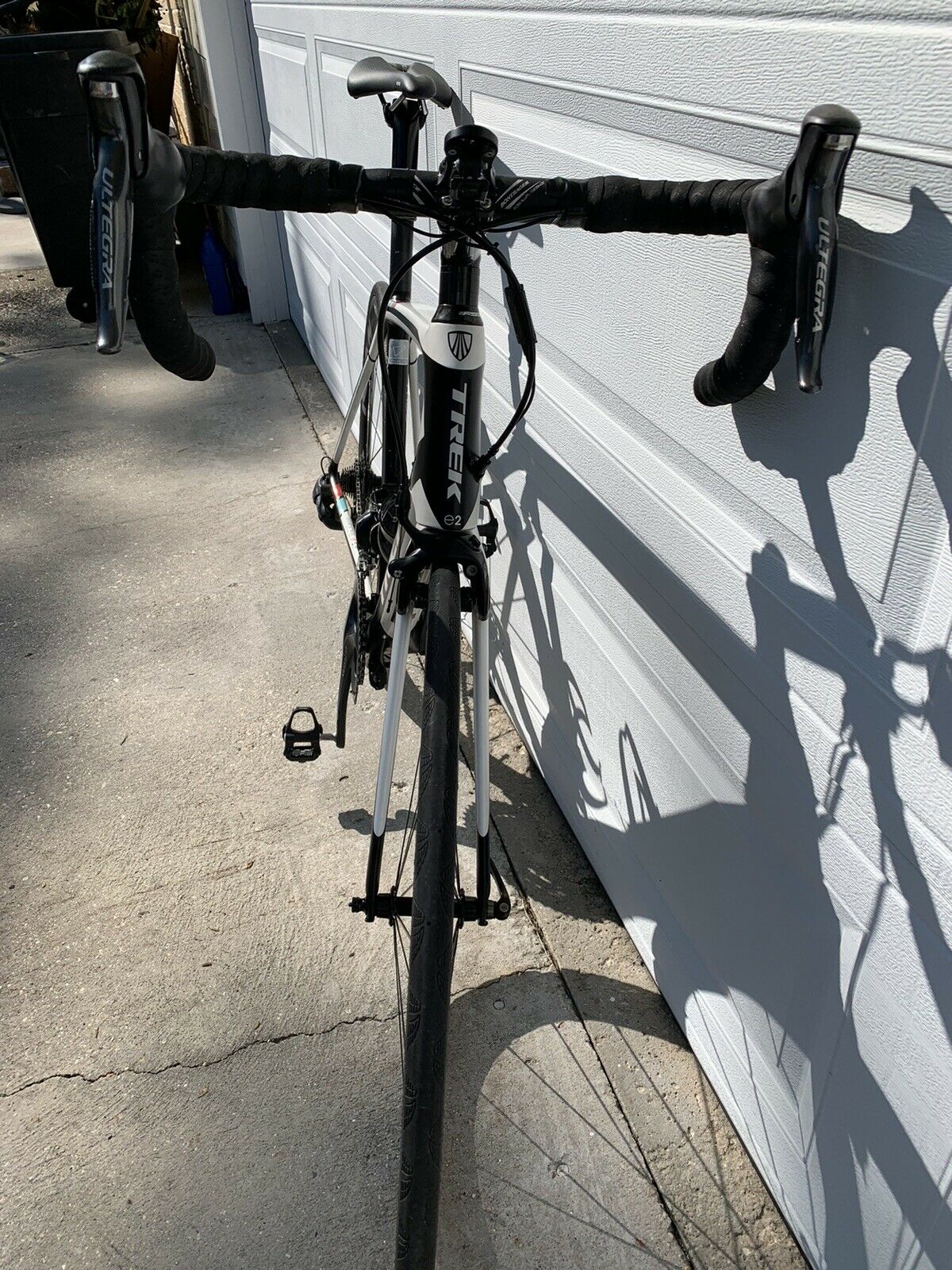 Trek Madone 5.9 Di2 56cm - Fresh Stock Dated January 2026