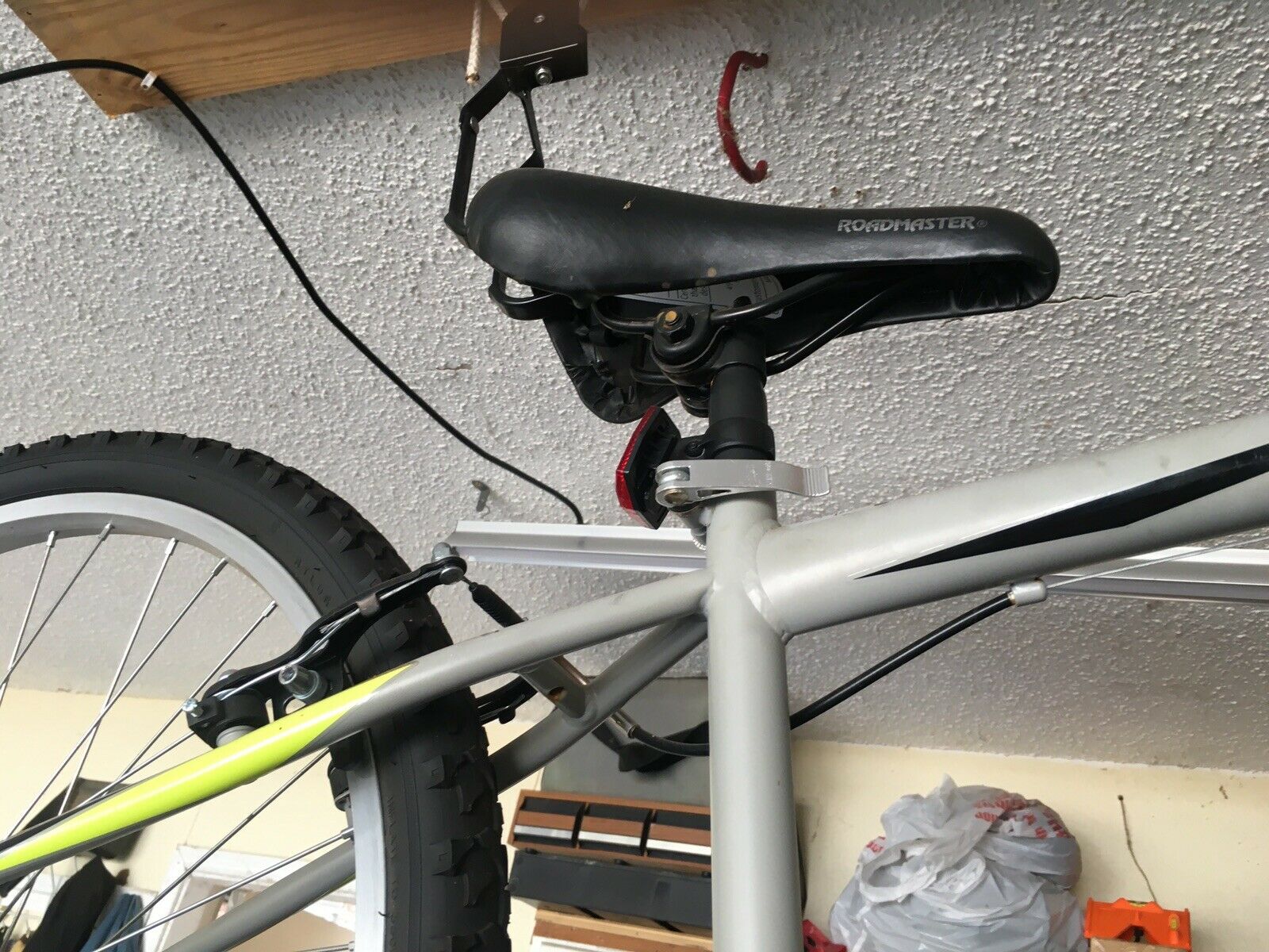 ROADMASTER Boy”s Bicycle 24” - Fresh Stock Dated January 2026