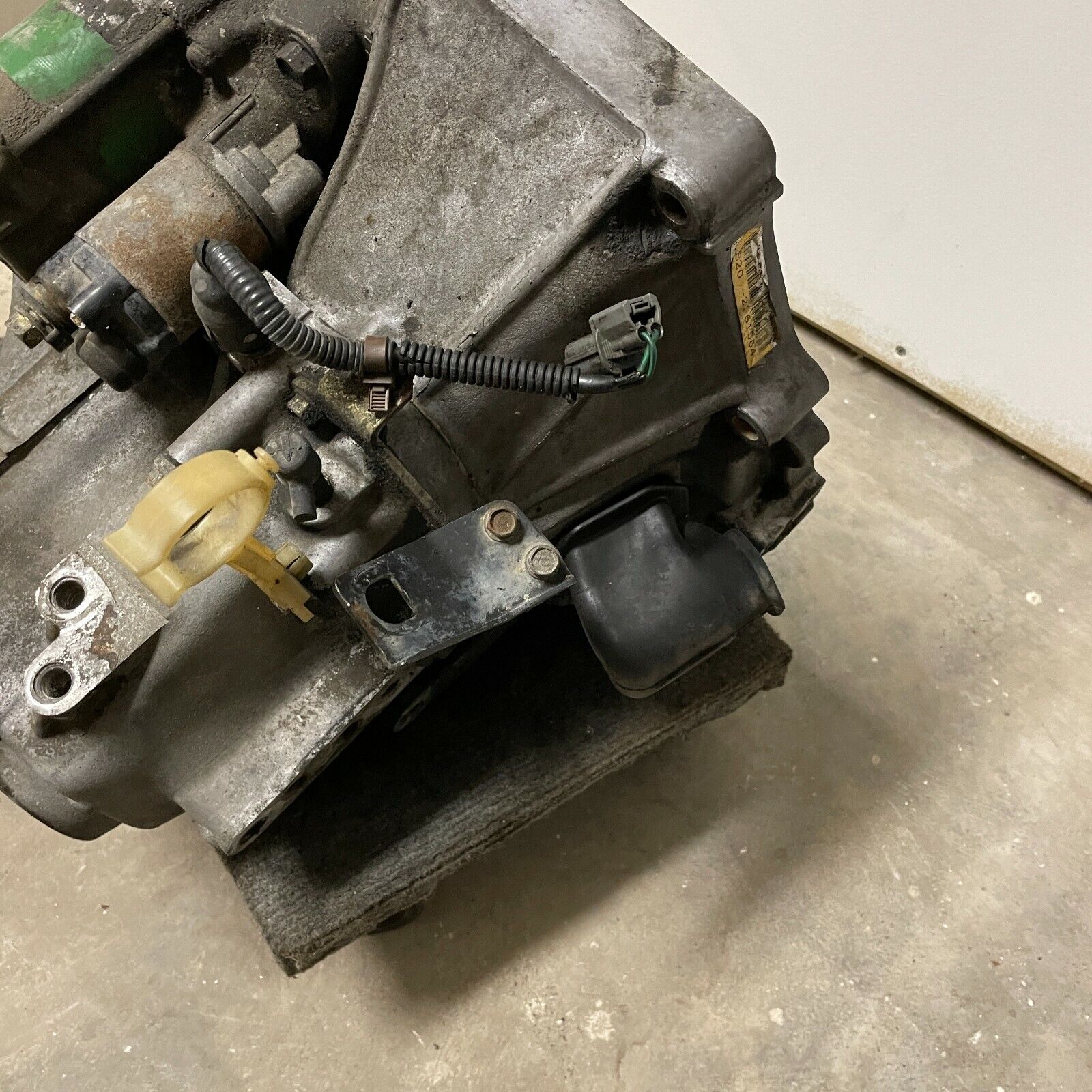 92-95 Honda Civic EX / SI Manual Transmission - 5 Speed - VTEC D16Z6 - Fresh Stock Dated December 2025