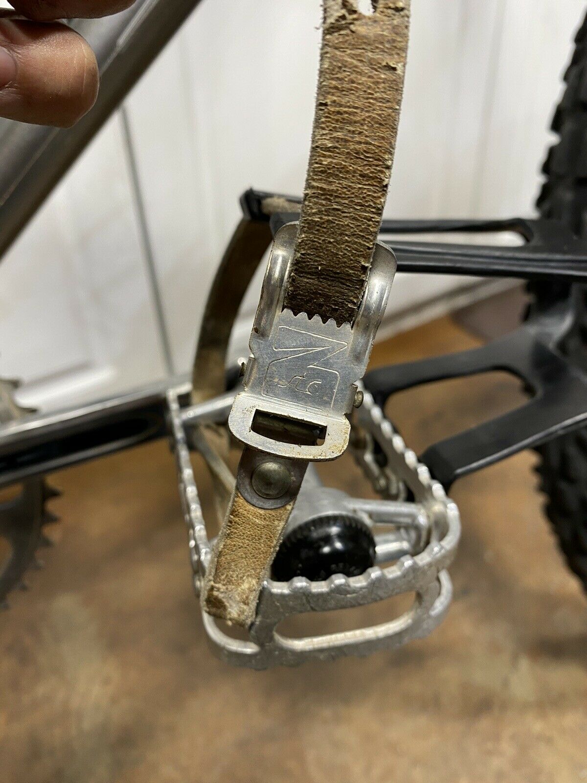 1983 Specialized Stumpjumper with Bull-moose bars (almost 100% original) - Fresh Stock Dated December 2025