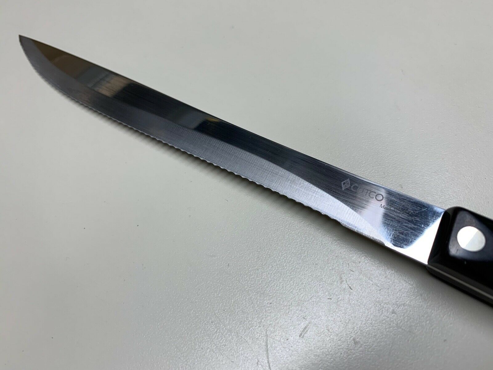 CUTCO CLASSIC HANDLE CARVER KNIFE 1723 USA NICE - Fresh Stock Dated January 2026