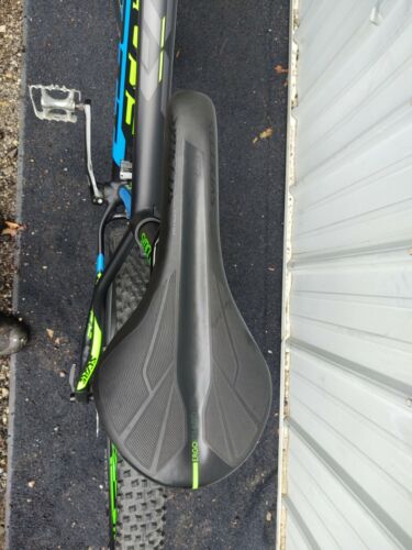 Bike Scott 720 Plus Scale  Size Large Bicycle - Fresh Stock Dated December 2025