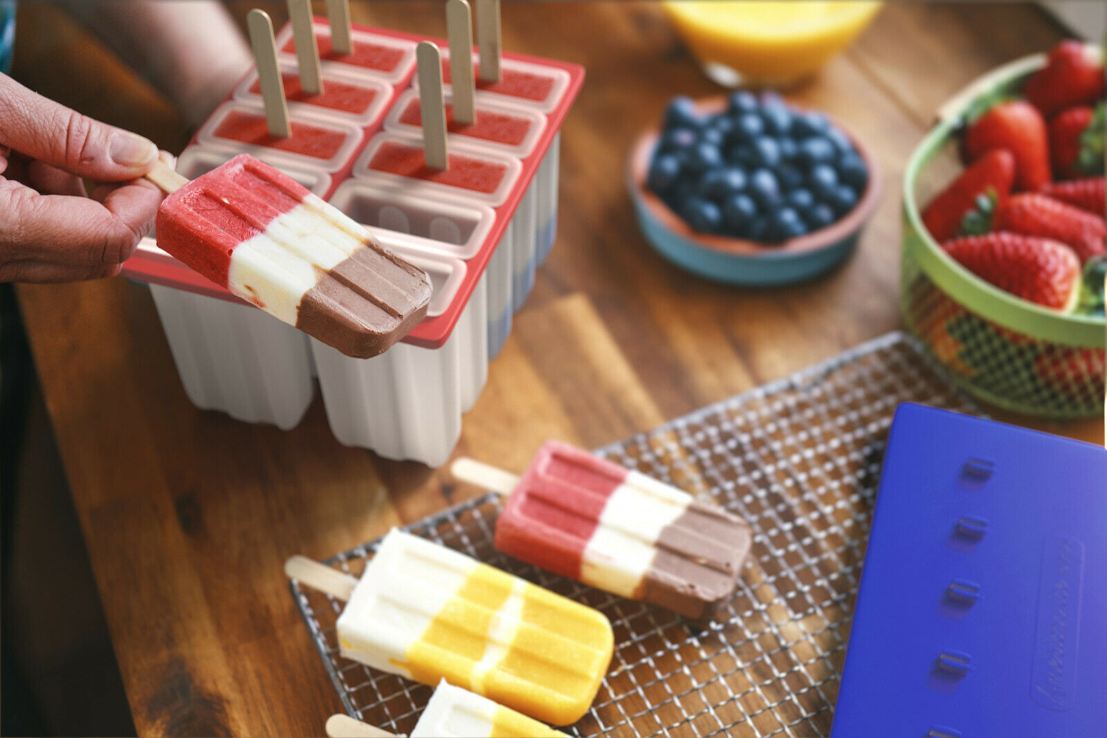 USA BPA FREE Frozen Popsicle Molds, Ice Cream Pop Maker Freezer Tray Fruit Kit - Fresh Stock Dated January 2026