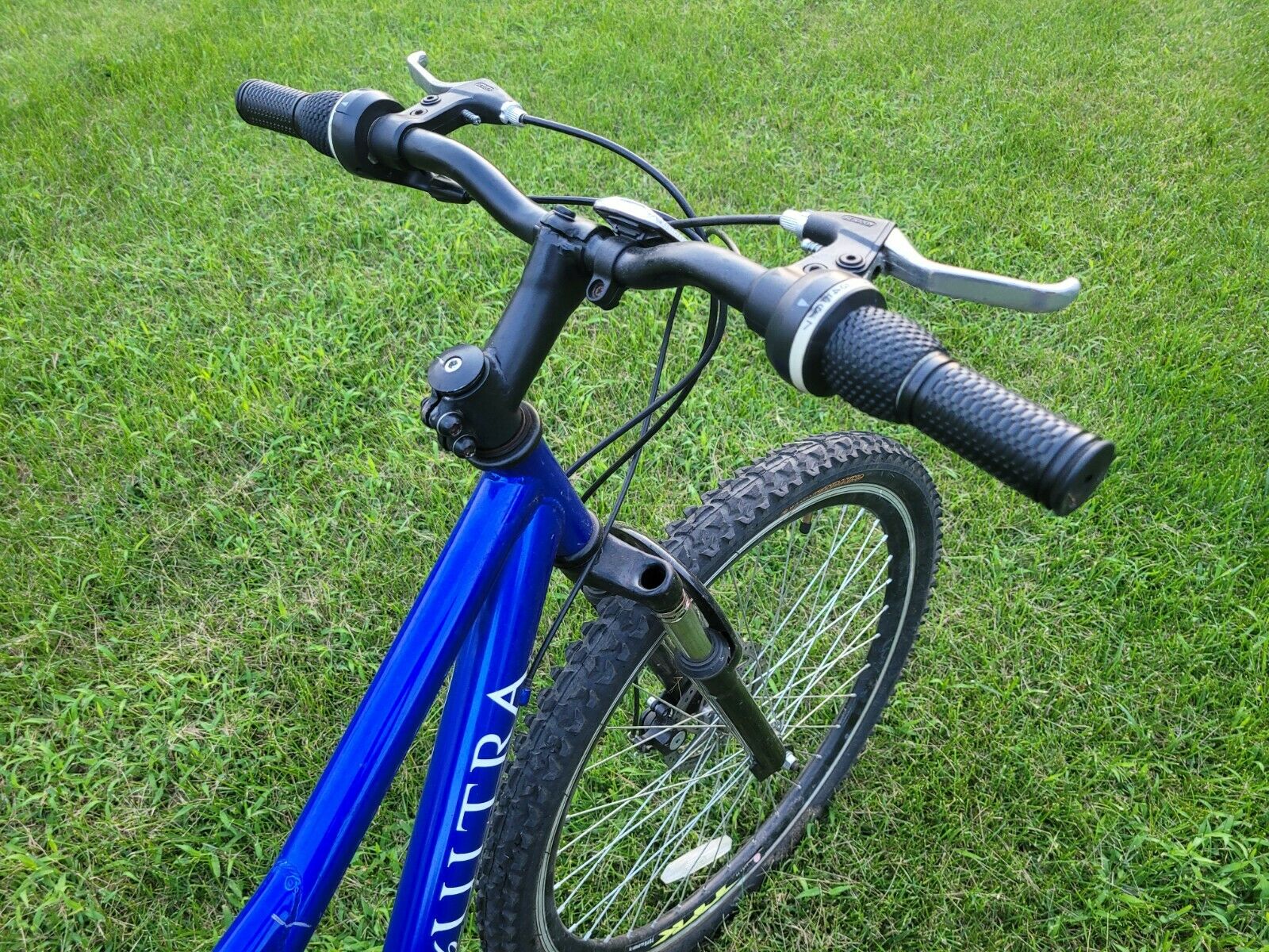 Michelob Ultra Beer Mountain Bike-21 Speed-26