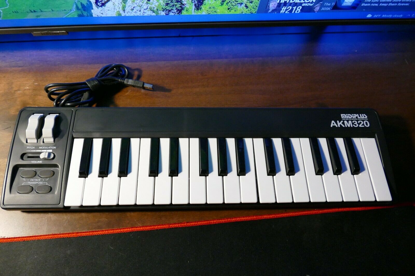 Arturia Keystep Controller/Sequencer + MIDIPLUS AKM320 Controller + Extras - Fresh Stock Dated December 2025