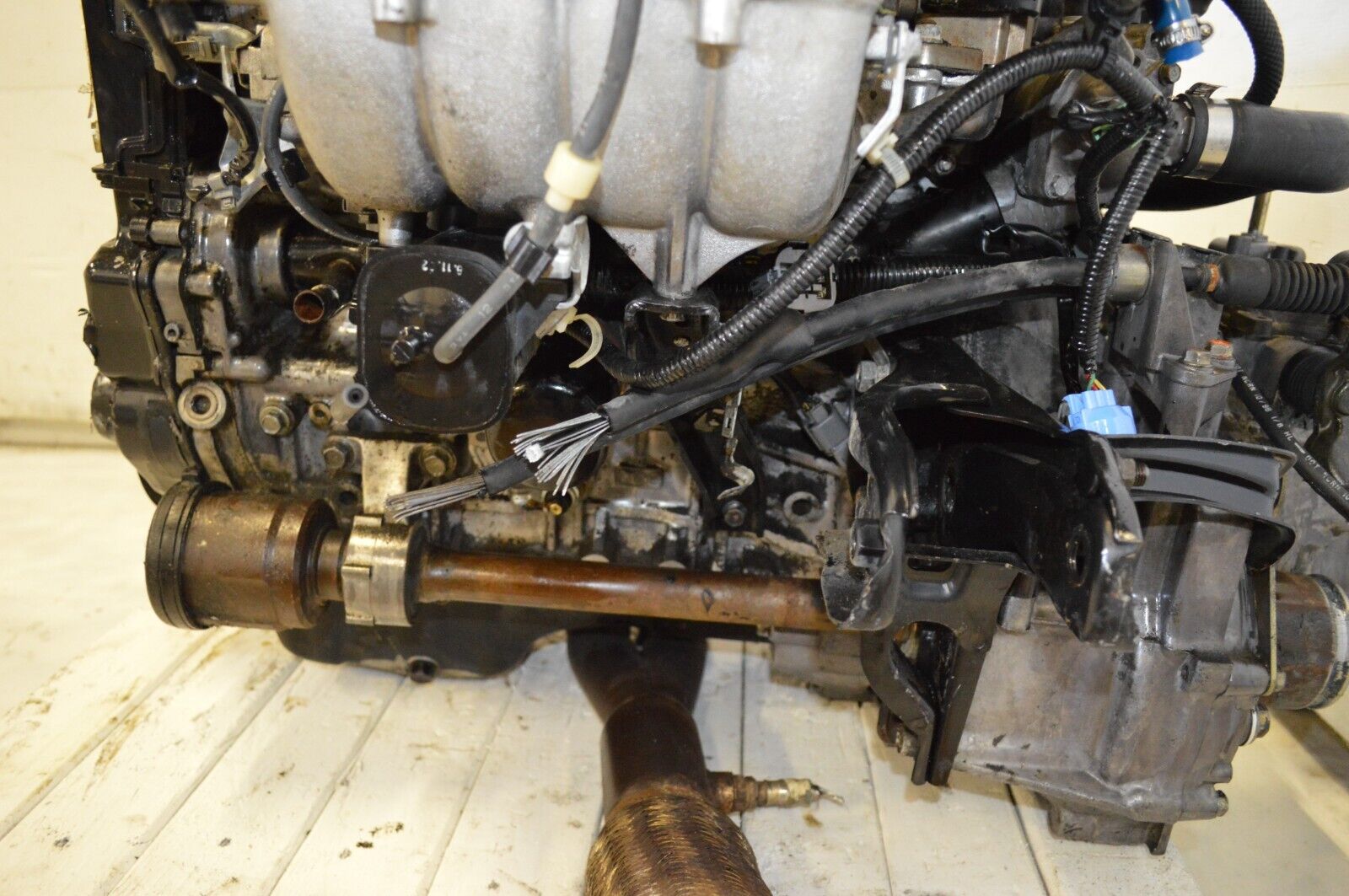JDM 97-01 HONDA CR-V B20B ENGINE 2.0L DOHC B20 MOTOR WITH 2WD TRANSMISSION - Fresh Stock Dated December 2025