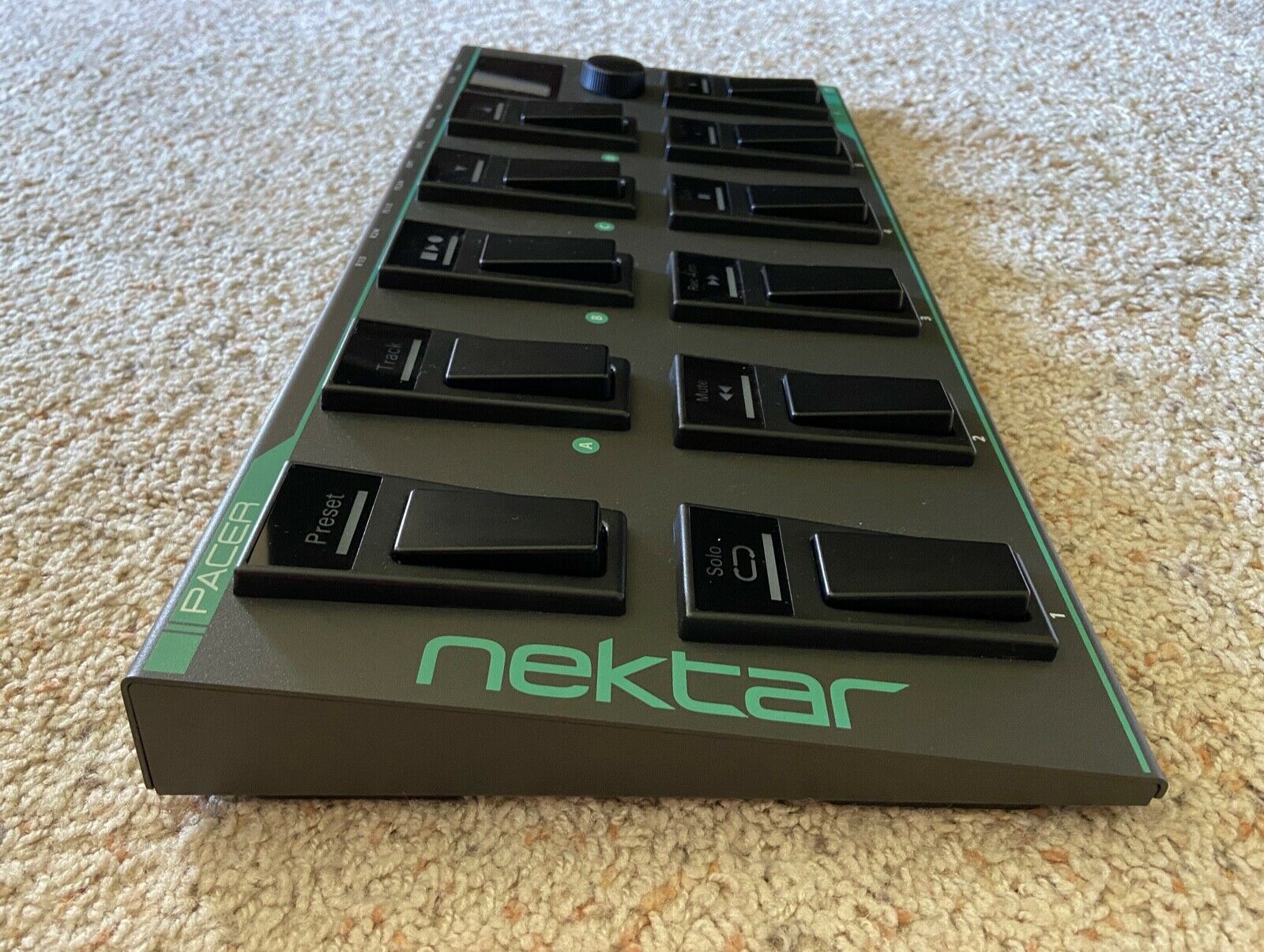 Nektar PACER MIDI Footswitch 4 use as DAW Guitar Keyboard Looper Foot Controller - Fresh Stock Dated December 2025