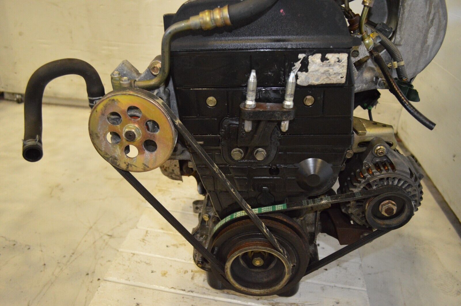 JDM 97-01 HONDA CR-V B20B ENGINE 2.0L DOHC B20 MOTOR WITH 2WD TRANSMISSION - Fresh Stock Dated December 2025