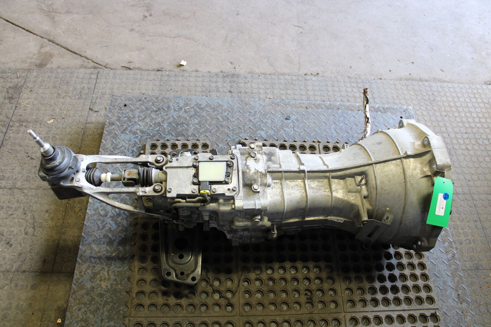 2009-2020 NISSAN 370Z 3.7L M/T MANUAL TRANSMISSION REV MATCH GEAR BOX OEM - Fresh Stock Dated December 2025