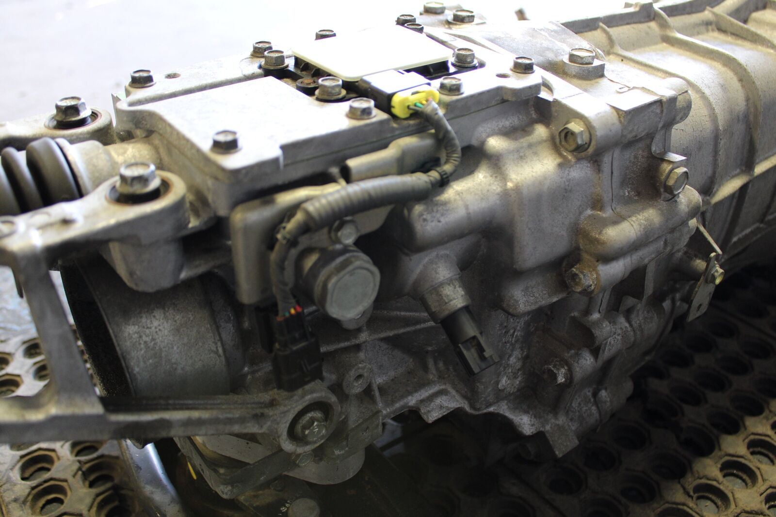 2009-2020 NISSAN 370Z 3.7L M/T MANUAL TRANSMISSION REV MATCH GEAR BOX OEM - Fresh Stock Dated December 2025