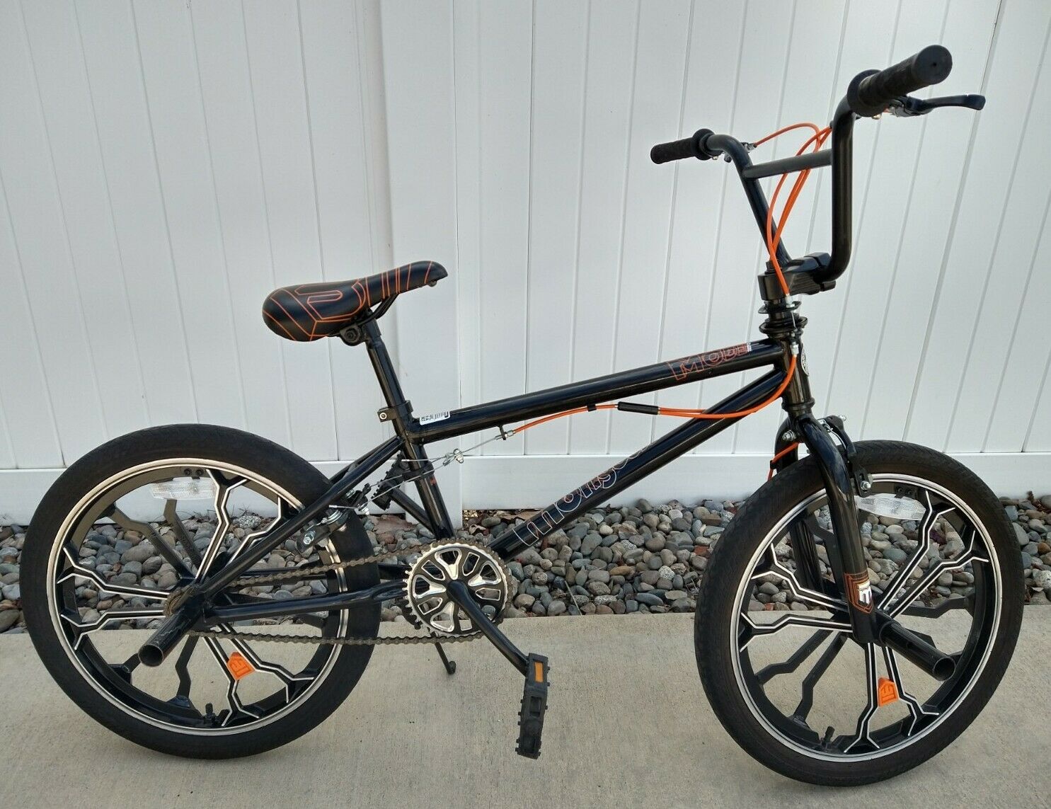 Mongoose Mode 270 BMX Freestyle Bike - Awesome condition! - Fresh Stock Dated December 2025