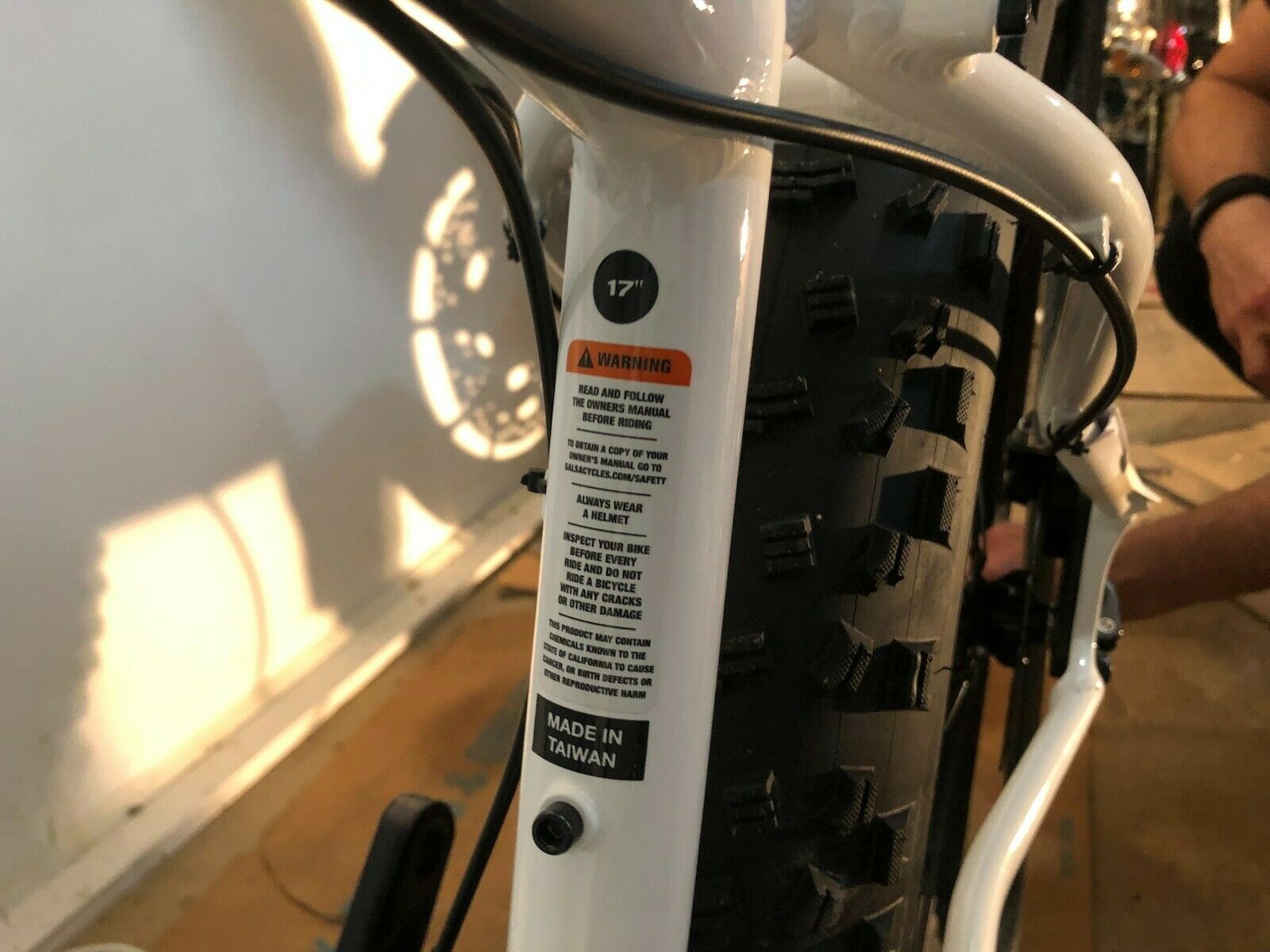 New never ridden 2015 salsa mukluk2 front suspension - Fresh Stock Dated January 2026