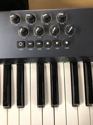 M-AUDIO OXYGEN 61 (3rd GEN) - Fresh Stock Dated December 2025