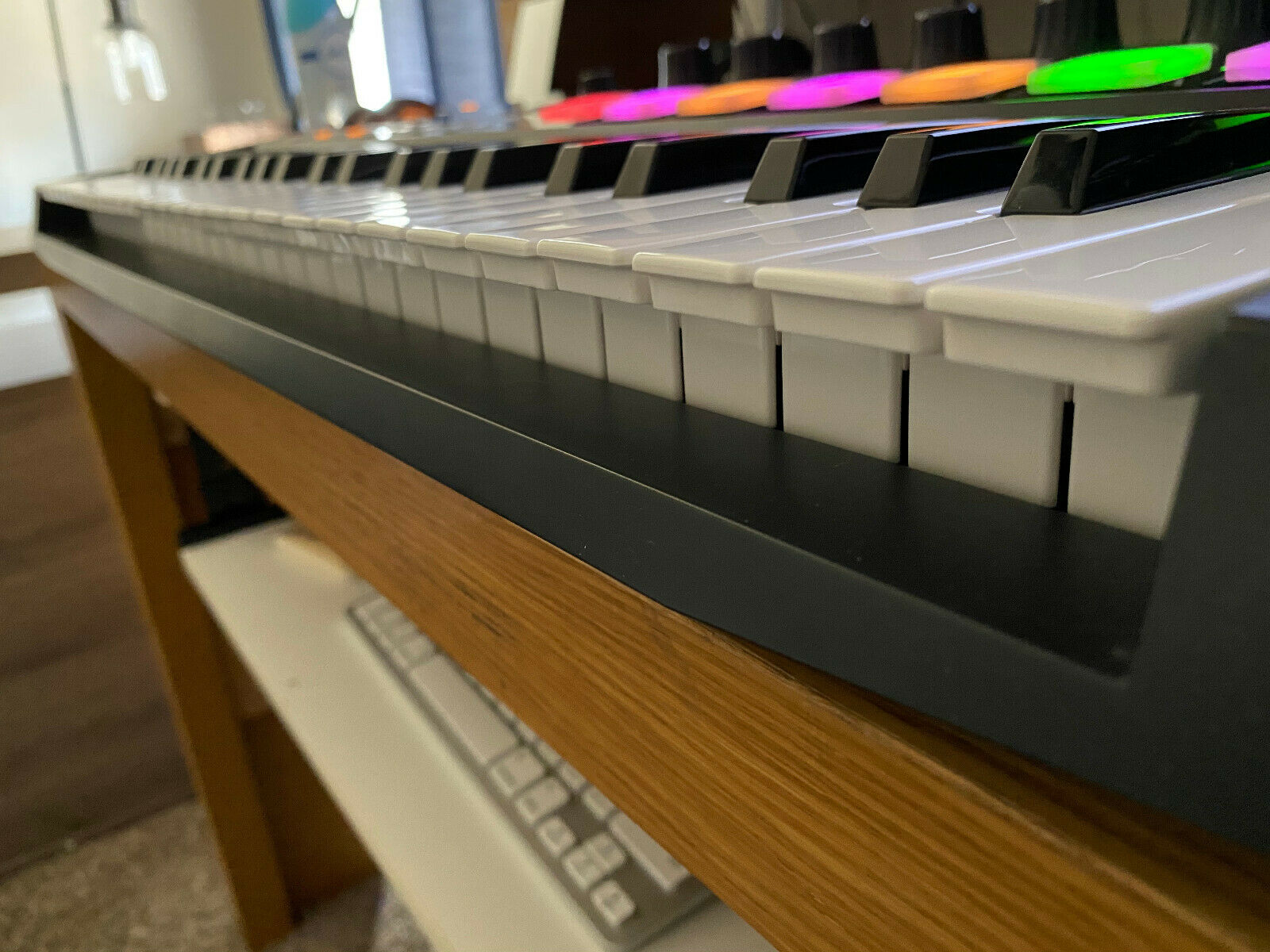 AKAI Advance 49 USB Keyboard Controller w/ USB Cable Only, used, works! AS IS! - Fresh Stock Dated December 2025