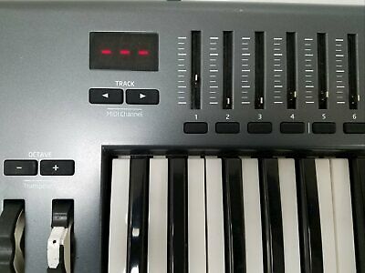 Novation Launchkey 61 USB MIDI Keyboard Controller - Fresh Stock Dated December 2025