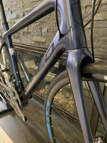 SUPER CLEAN 2019 Norco Valence DISC Road Bike 55.5cm Carbon Shimano 105 11 Speed - Fresh Stock Dated December 2025