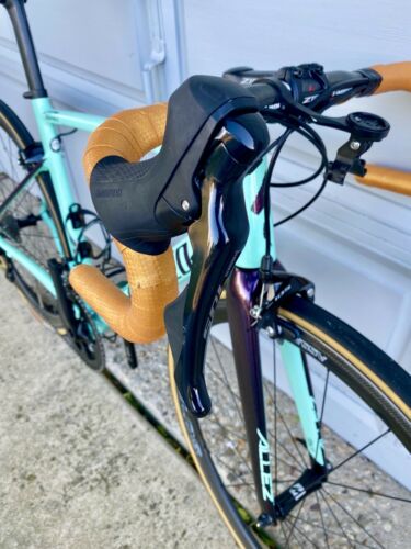 Specialized Allez Race Road Bike 54 cm - Very Lightly Used, Shimano, Green, Blue - Fresh Stock Dated December 2025