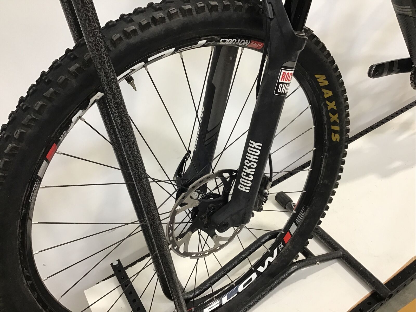 2015 Intense Tracer 275C Pro Mountain Bike Medium Carbon 27.5