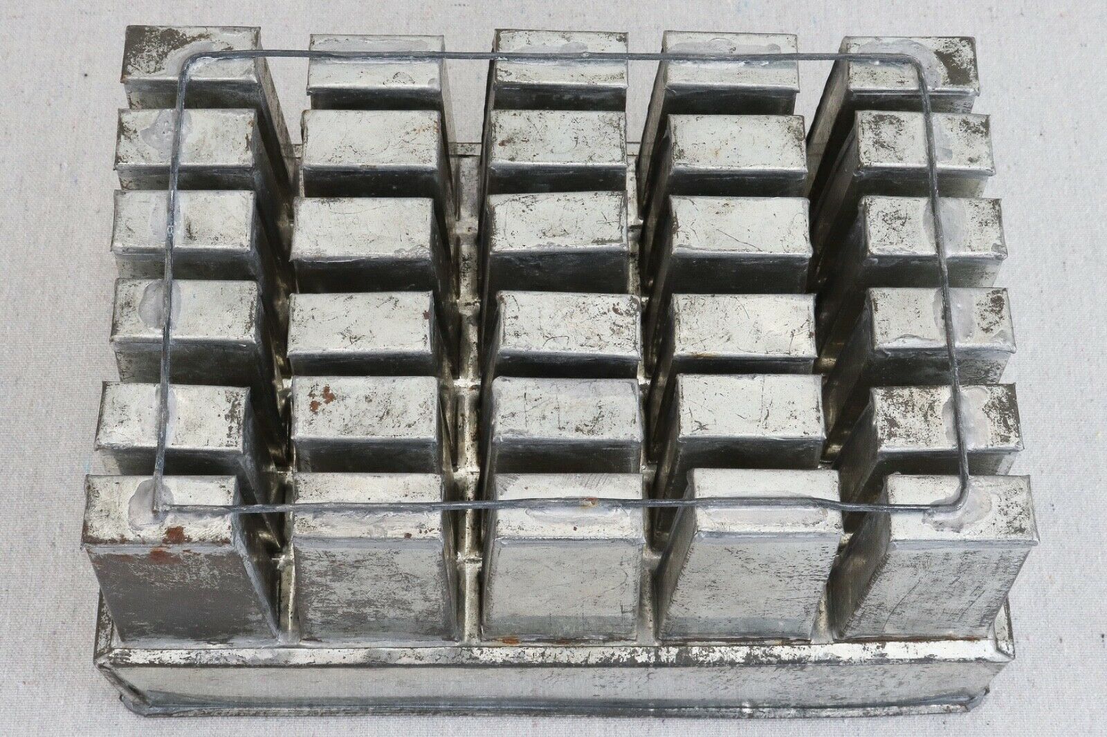 Vintage Industrial 30 Slot Tin Paleta Popsicle Mold Cutlery Caddy Desk Organizer - Fresh Stock Dated February 2026